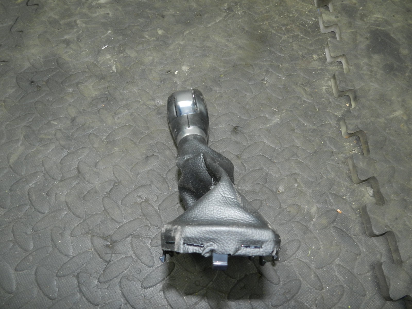 180. 2018 RENAULT KOLEOS MK2. GEAR SELECTOR AUTOMATIC KNOB AND GATOR - Image 3
