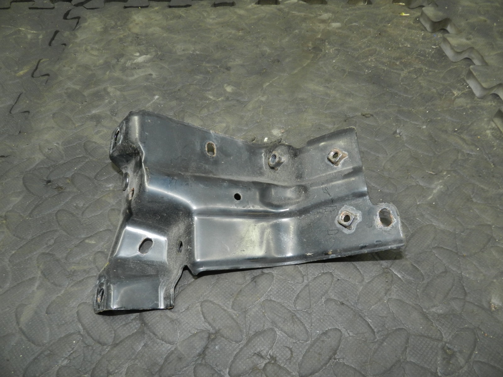 180. 2018 RENAULT KOLEOS MK2. MOUNT FRAME BRACKET