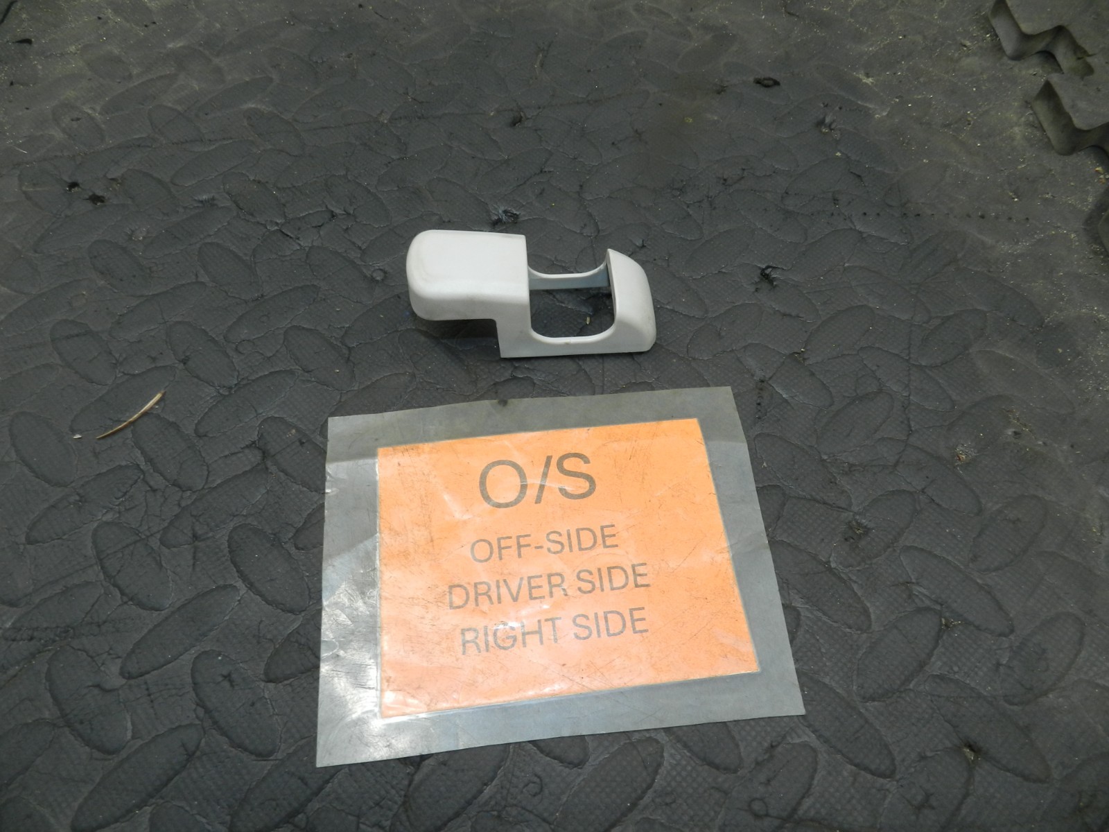 180. 2018 RENAULT KOLEOS MK2. DRIVER SIDE COVER TRIM