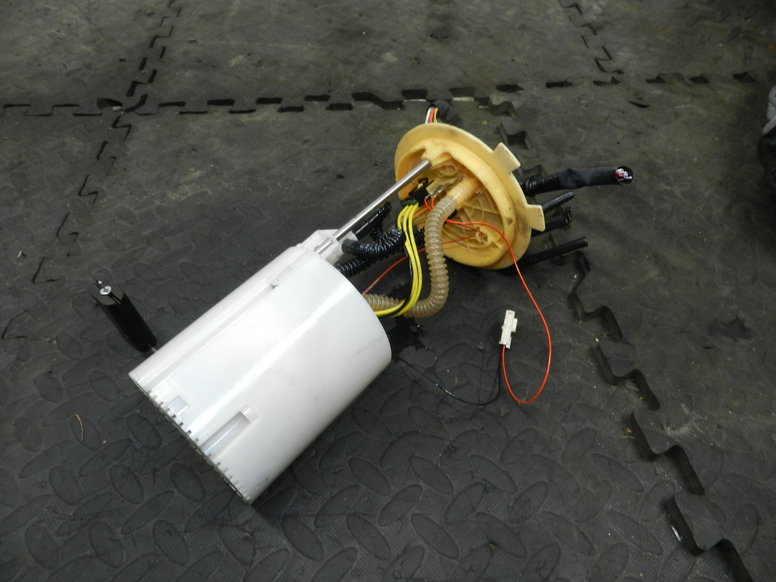 180. 2018 RENAULT KOLEOS MK2. DIESEL FUEL PUMP IN TANK - Image 2