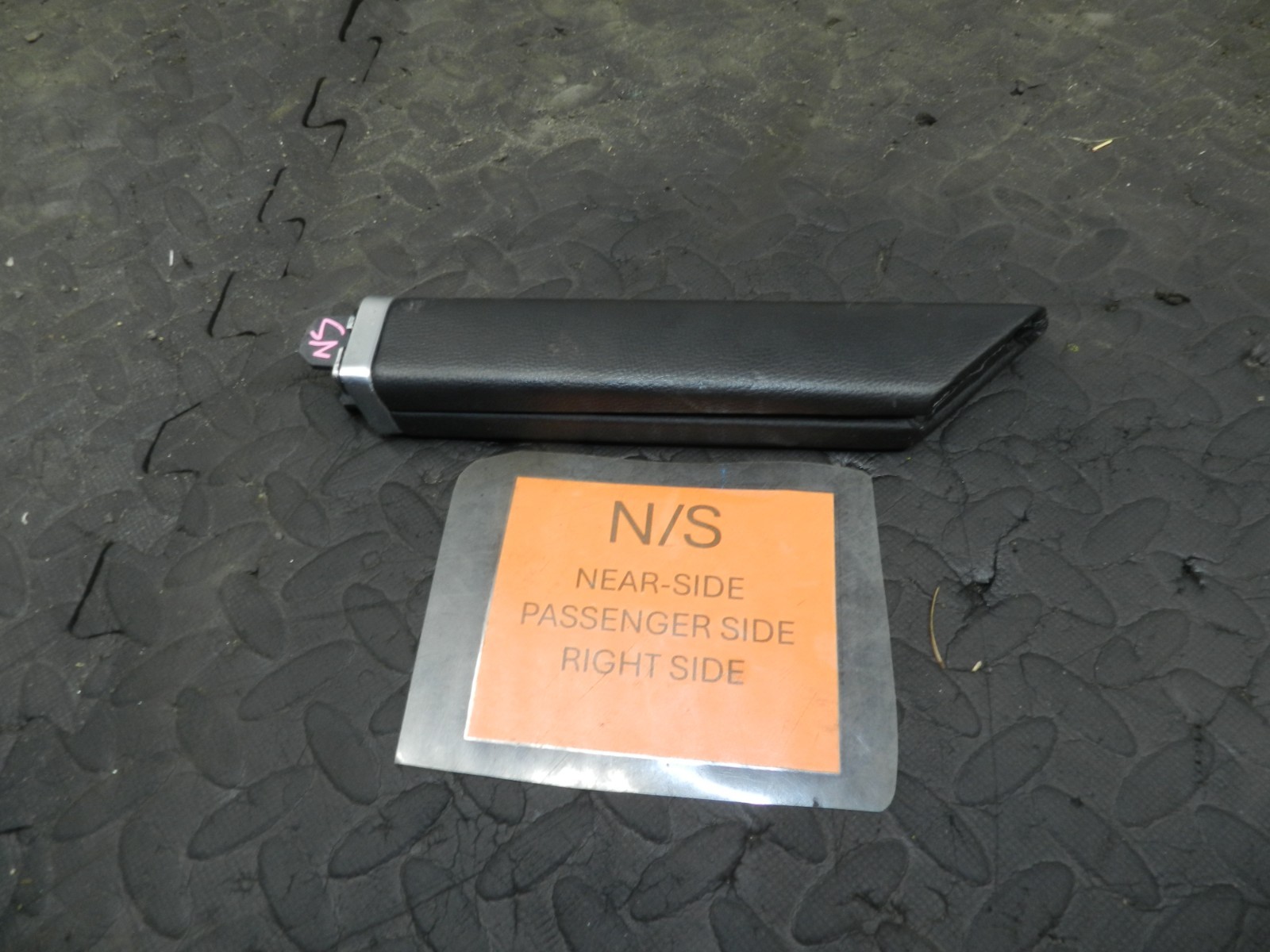 180. 2018 RENAULT KOLEOS MK2. PASSENGER SIDE CENTRE CONSOLE HANDLE