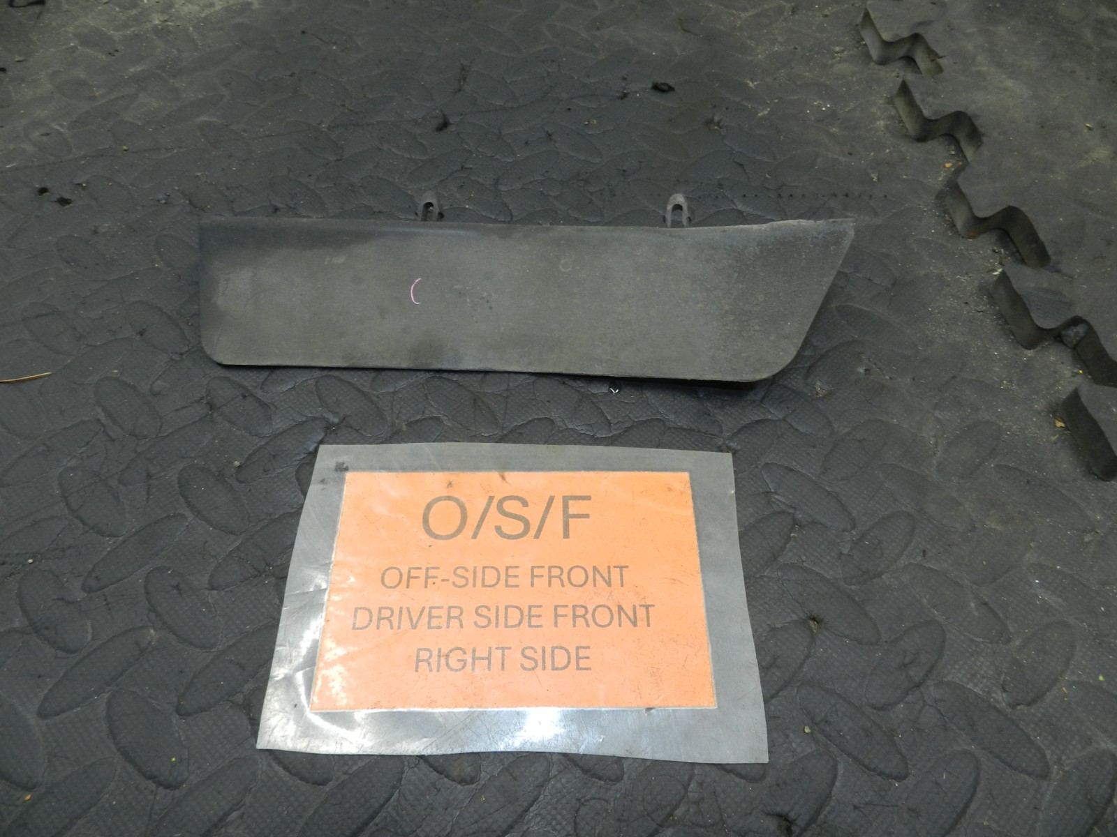 180. 2018 RENAULT KOLEOS MK2. DRIVER SIDE FRONT MUD FLAP