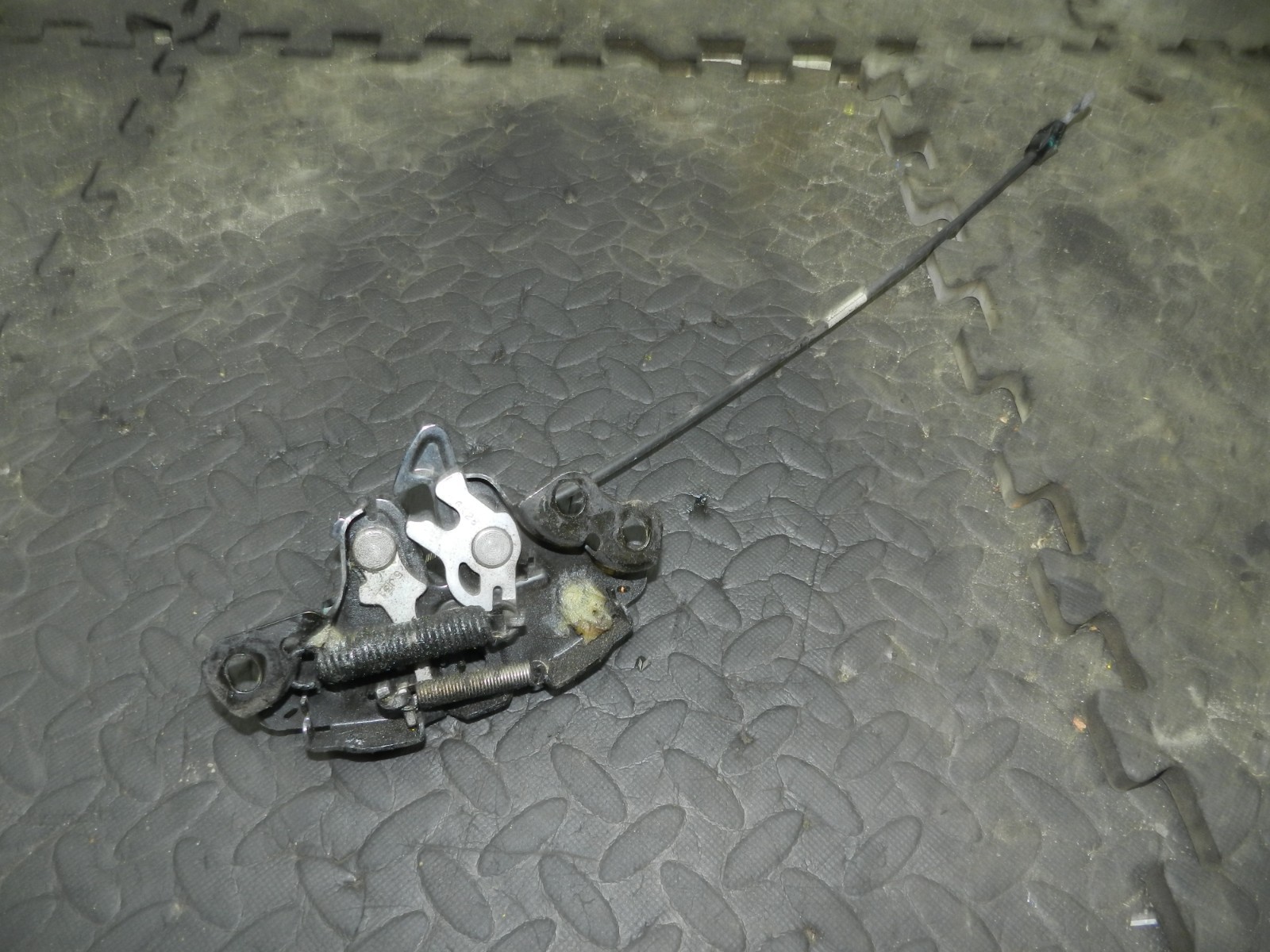 180. 2018 RENAULT KOLEOS MK2. BONNET LATCH CATCH LOCK - Image 2