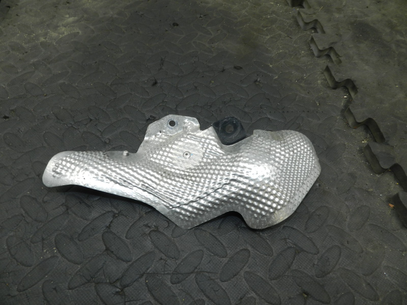 180. 2018 RENAULT KOLEOS MK2. EXHAUST HEAT SHIELD
