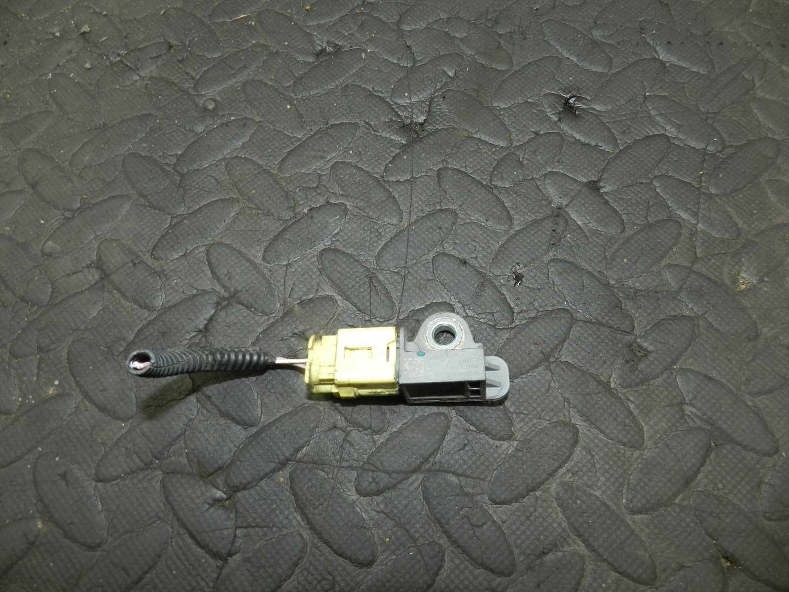 180. 2018 RENAULT KOLEOS MK2. AIR BAG RELEASE HANDLE