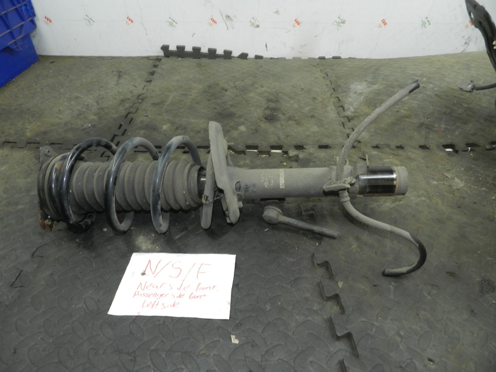 180. 2018 RENAULT KOLEOS MK2. PASSENGER SIDE FRONT SUSPENSION UNIT