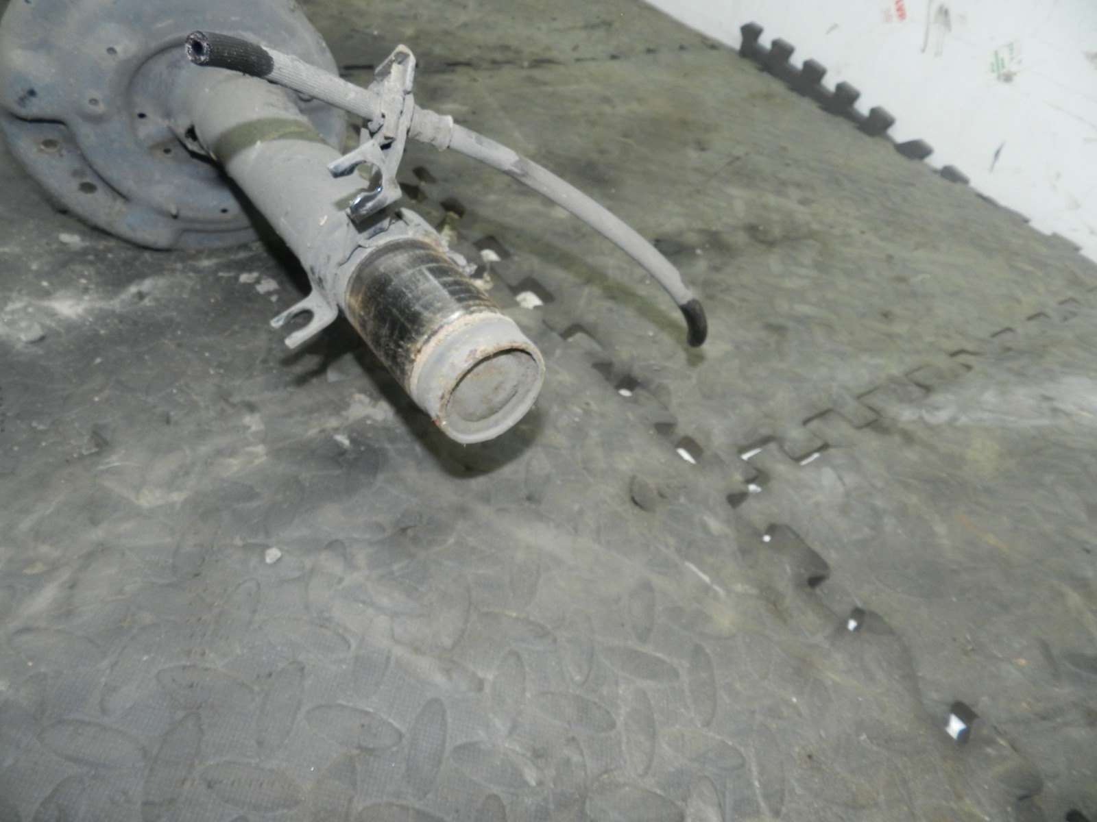 180. 2018 RENAULT KOLEOS MK2. DRIVER SIDE FRONT SUSPENSION UNIT - Image 4