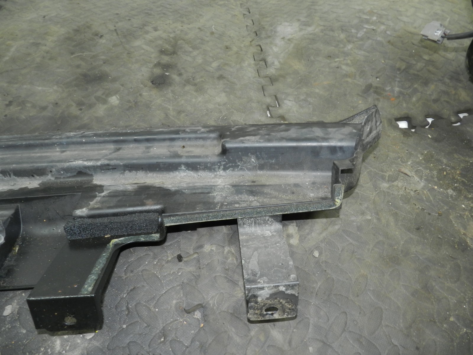 180. 2018 RENAULT KOLEOS MK2. 214694684R RADIATOR FRAME PANEL - Image 2