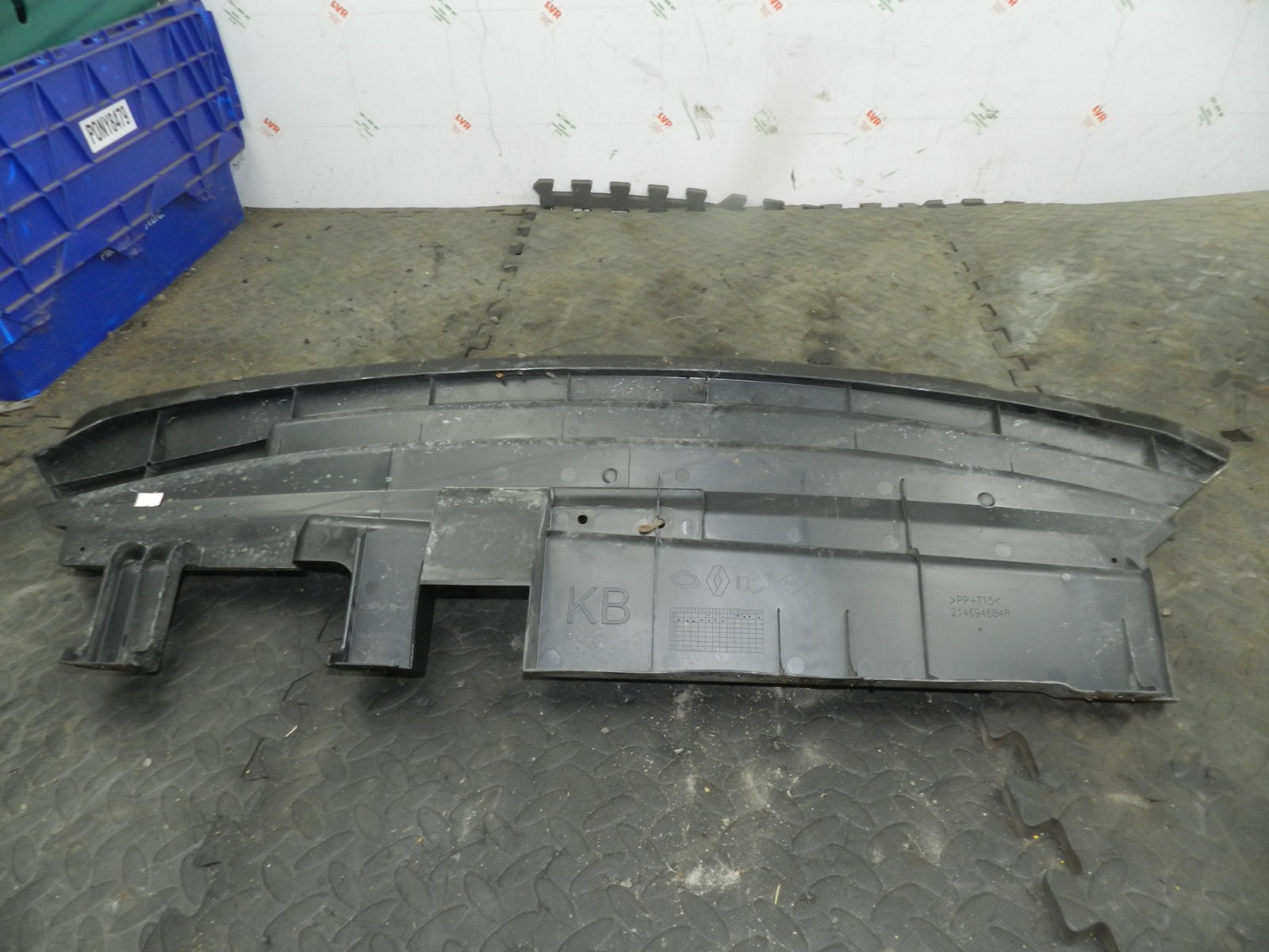 180. 2018 RENAULT KOLEOS MK2. 214694684R RADIATOR FRAME PANEL - Image 5