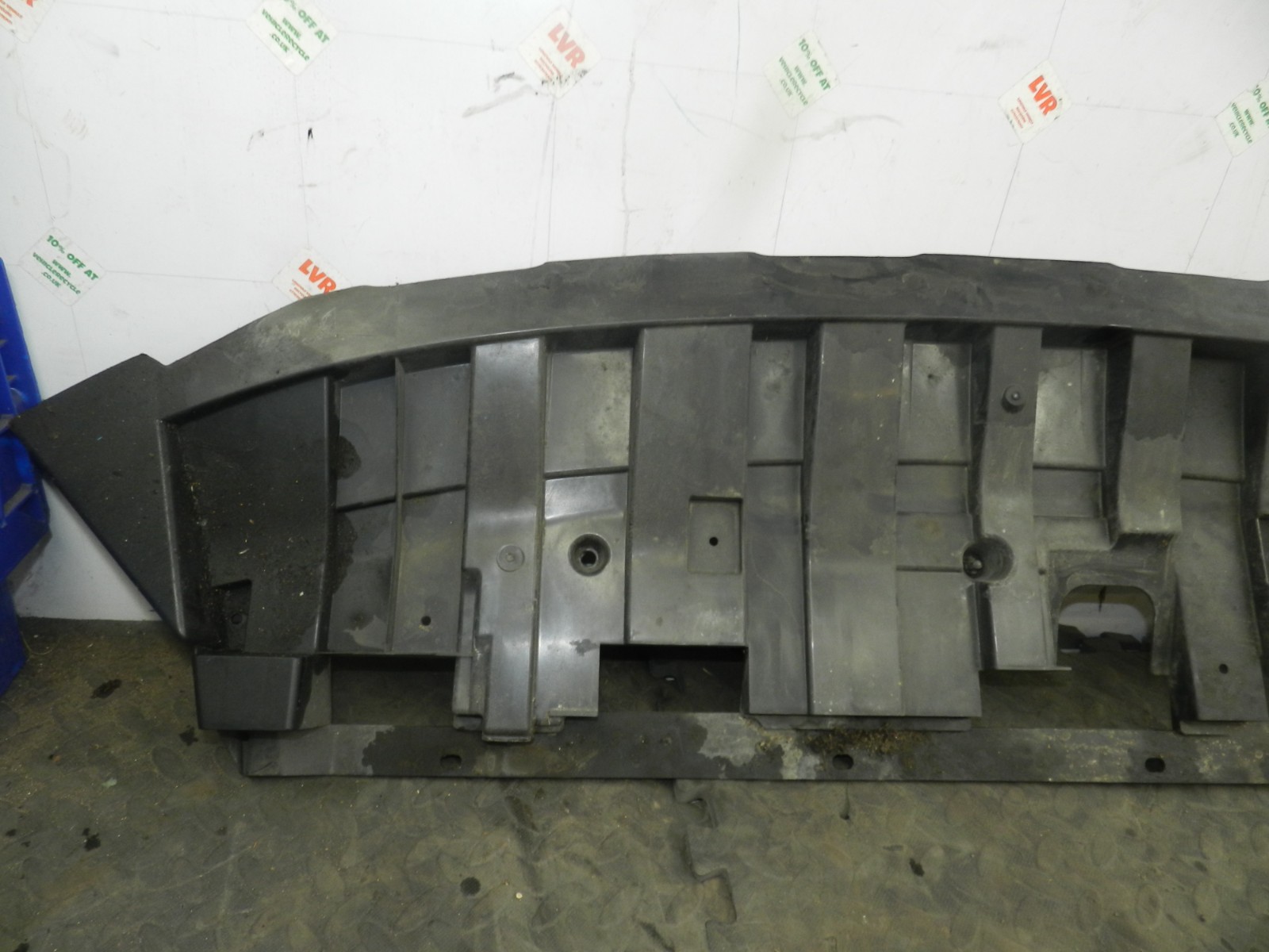 180. 2018 RENAULT KOLEOS MK2. FRONT BUMPER UNDER CAR PANEL - Image 2
