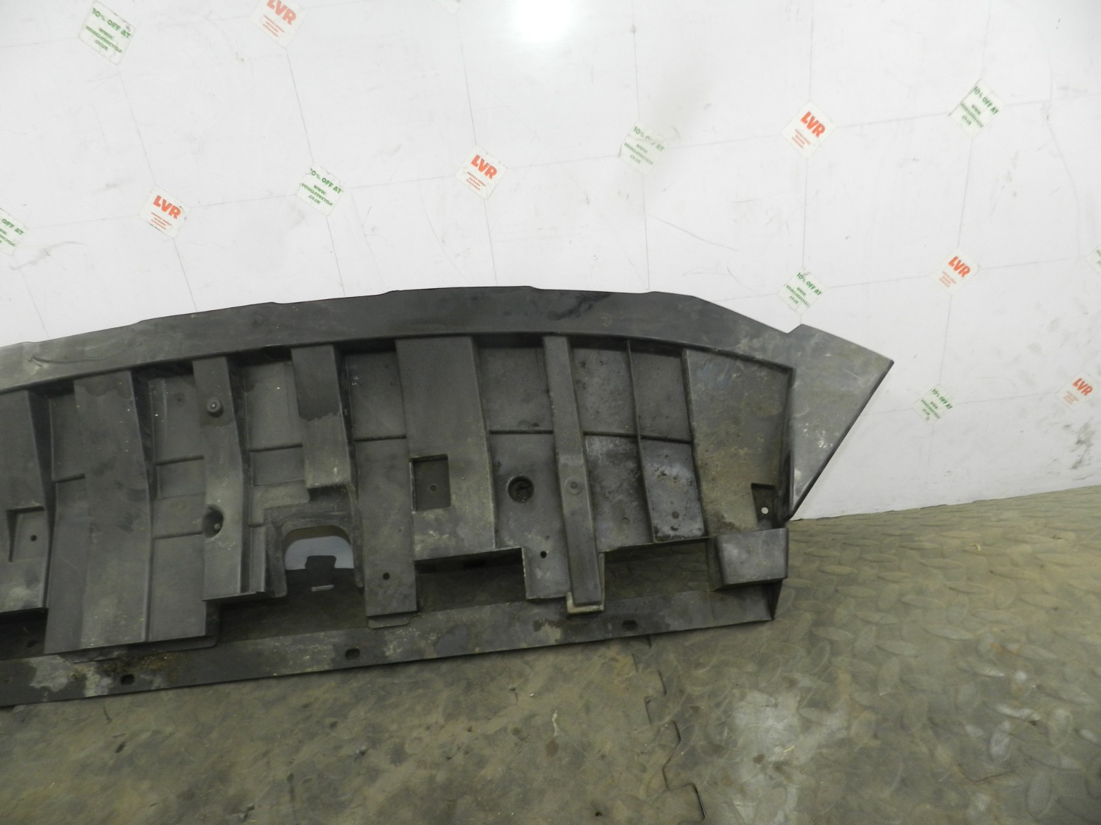 180. 2018 RENAULT KOLEOS MK2. FRONT BUMPER UNDER CAR PANEL - Image 4
