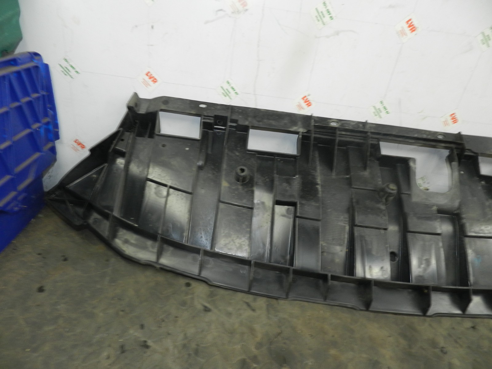 180. 2018 RENAULT KOLEOS MK2. FRONT BUMPER UNDER CAR PANEL - Image 6