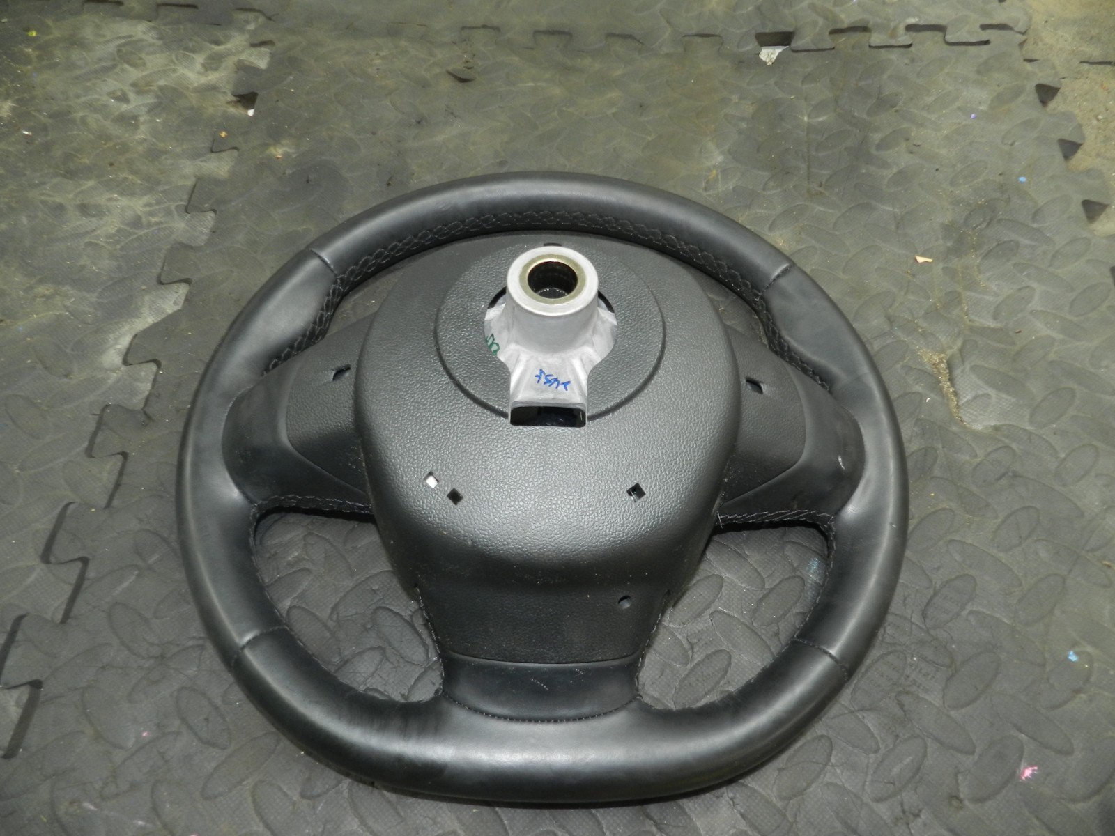180. 2018 RENAULT KOLEOS MK2. STEERING WHEEL - Image 3
