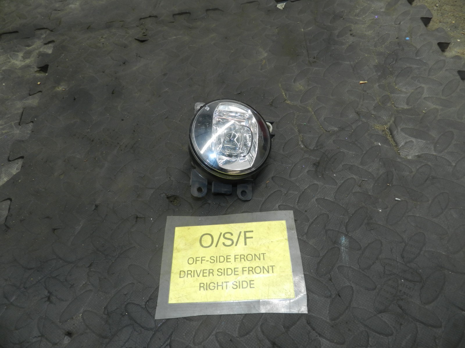 180. 2018 RENAULT KOLEOS MK2. DRIVER SIDE FRONT FOG LIGHT