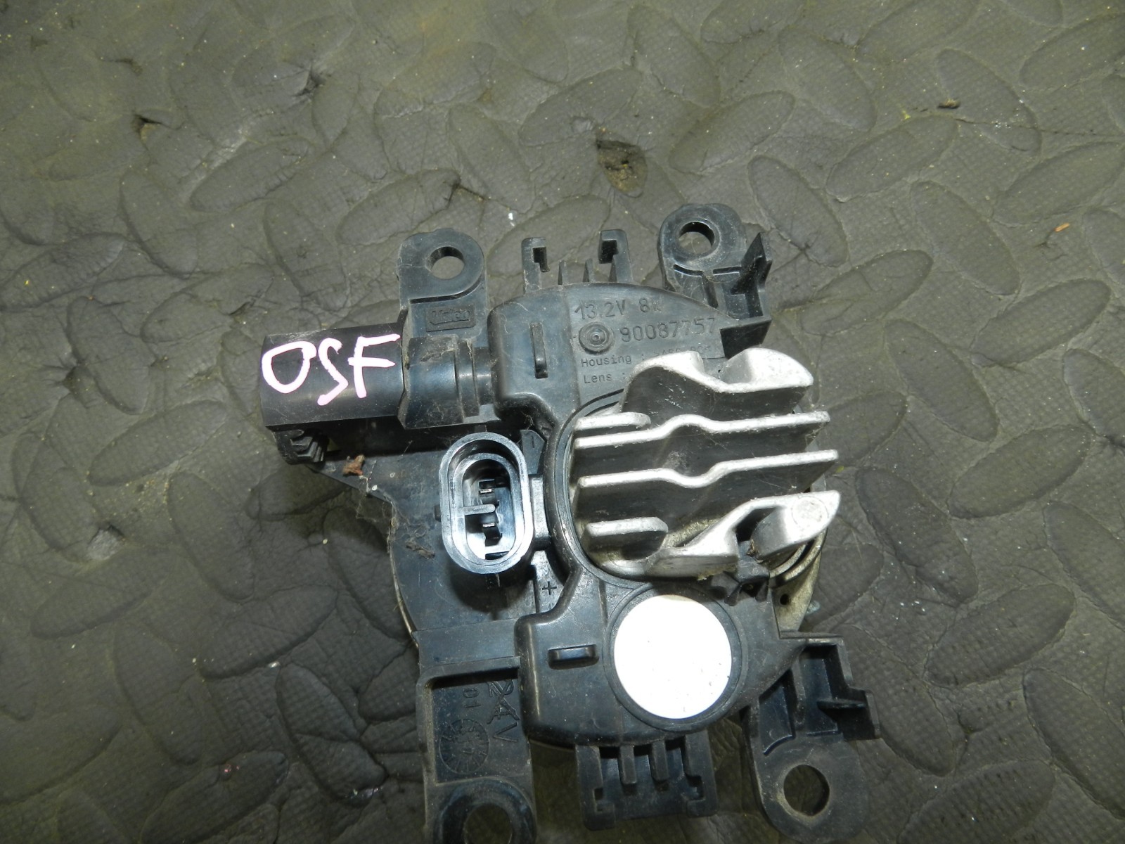 180. 2018 RENAULT KOLEOS MK2. DRIVER SIDE FRONT FOG LIGHT - Image 4