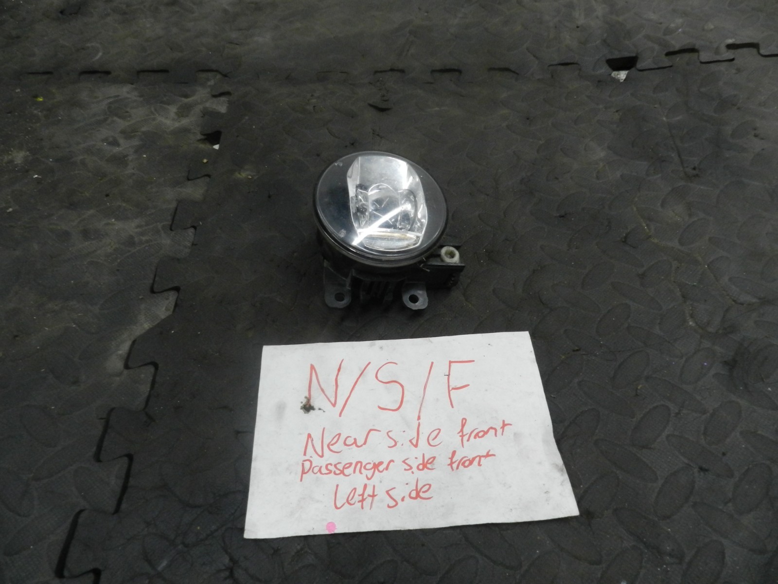 180. 2018 RENAULT KOLEOS MK2. PASSENGER SIDE FRONT FOG LIGHT