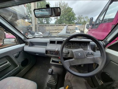 1992 RENAULT 5 R5 1.4 PETROL MANUAL **Breaking** FUSE - Image 5
