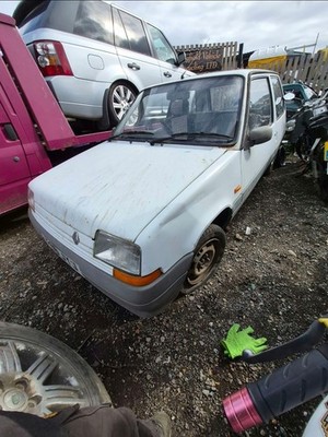 1992 RENAULT 5 R5 1.4 PETROL MANUAL  **Breaking** FUSE