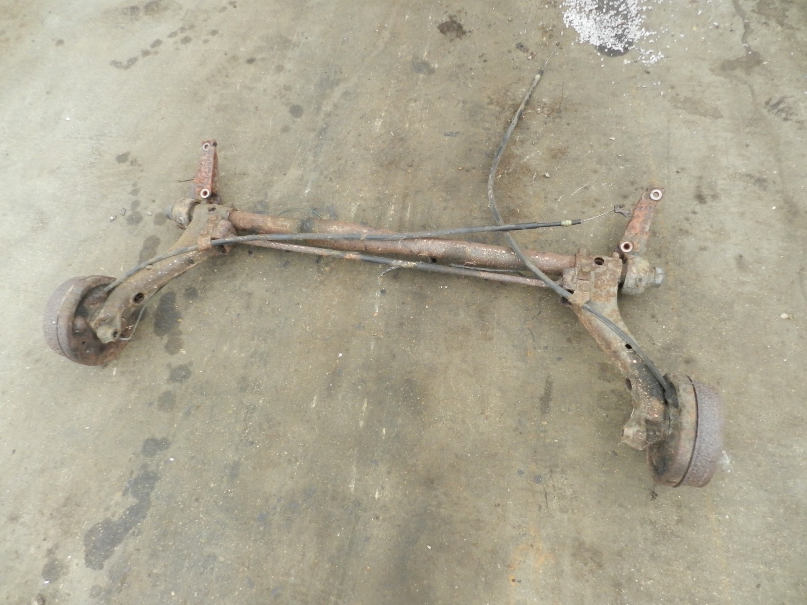 181. RENAULT 5 R5 NOT RS TURBO. REAR AXLE WITH HUBS + BRAKES - Image 3