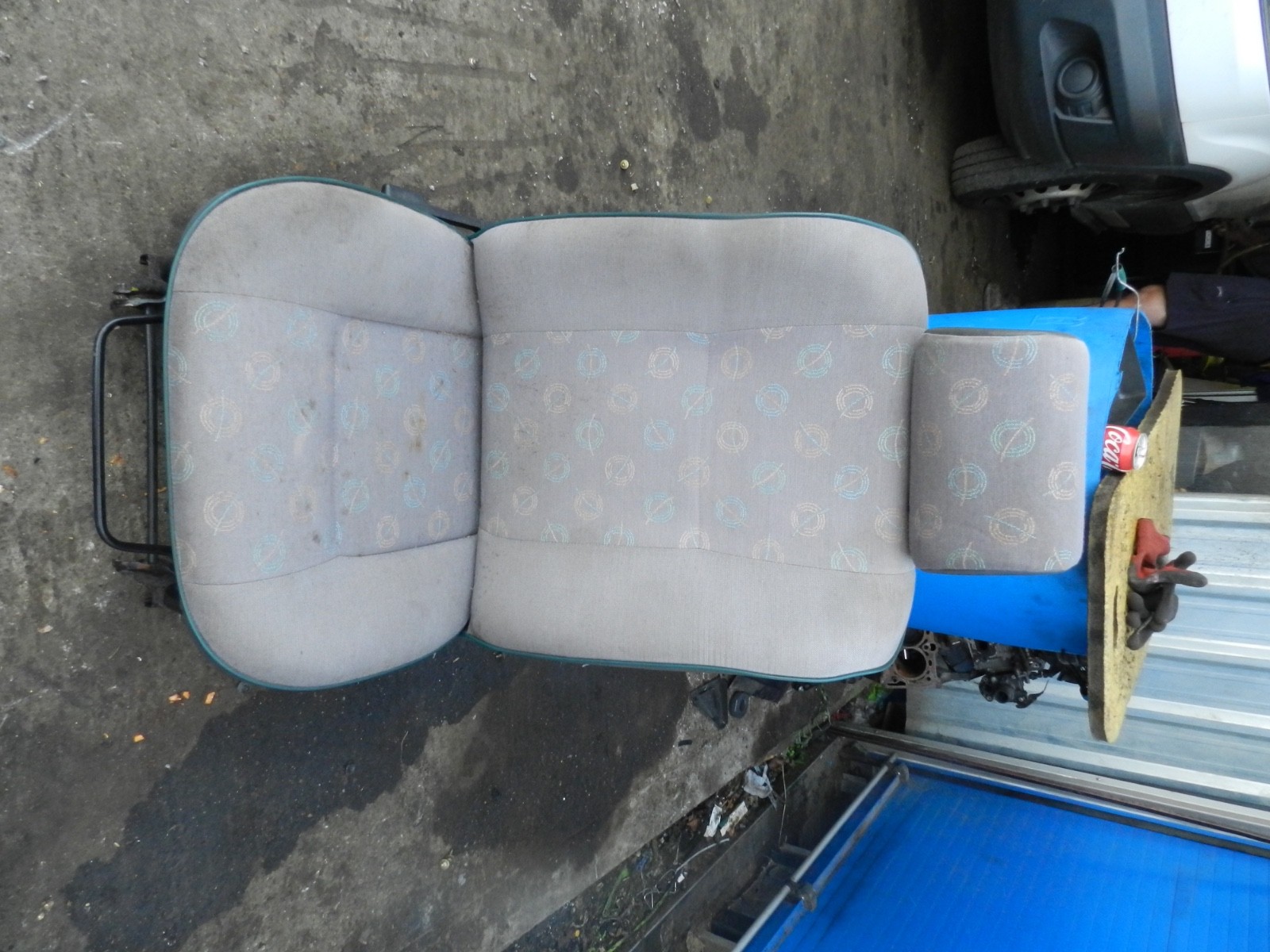 181. RENAULT 5 R5 NOT RS TURBO. PASSENGER SIDE FABRIC SEAT POOR CONDITION - Image 2