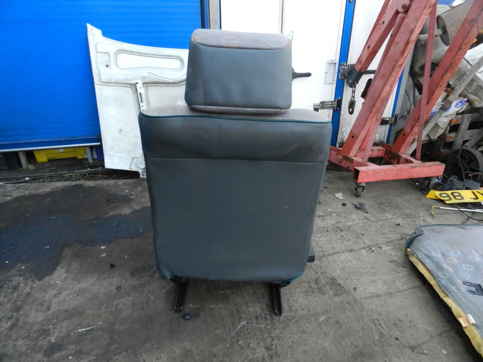181. RENAULT 5 R5 NOT RS TURBO. PASSENGER SIDE FABRIC SEAT POOR CONDITION - Image 3