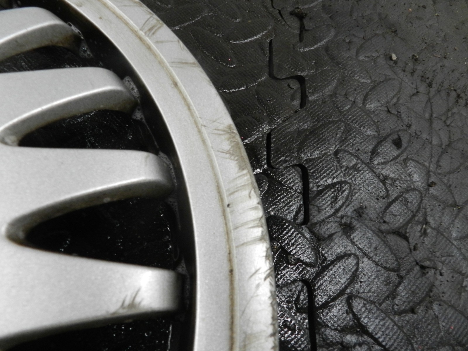 181. RENAULT 5 R5 NOT RS TURBO. SOLEIL WHEEL HUB CAP COVER 7700791347 SCUFFED - Image 9