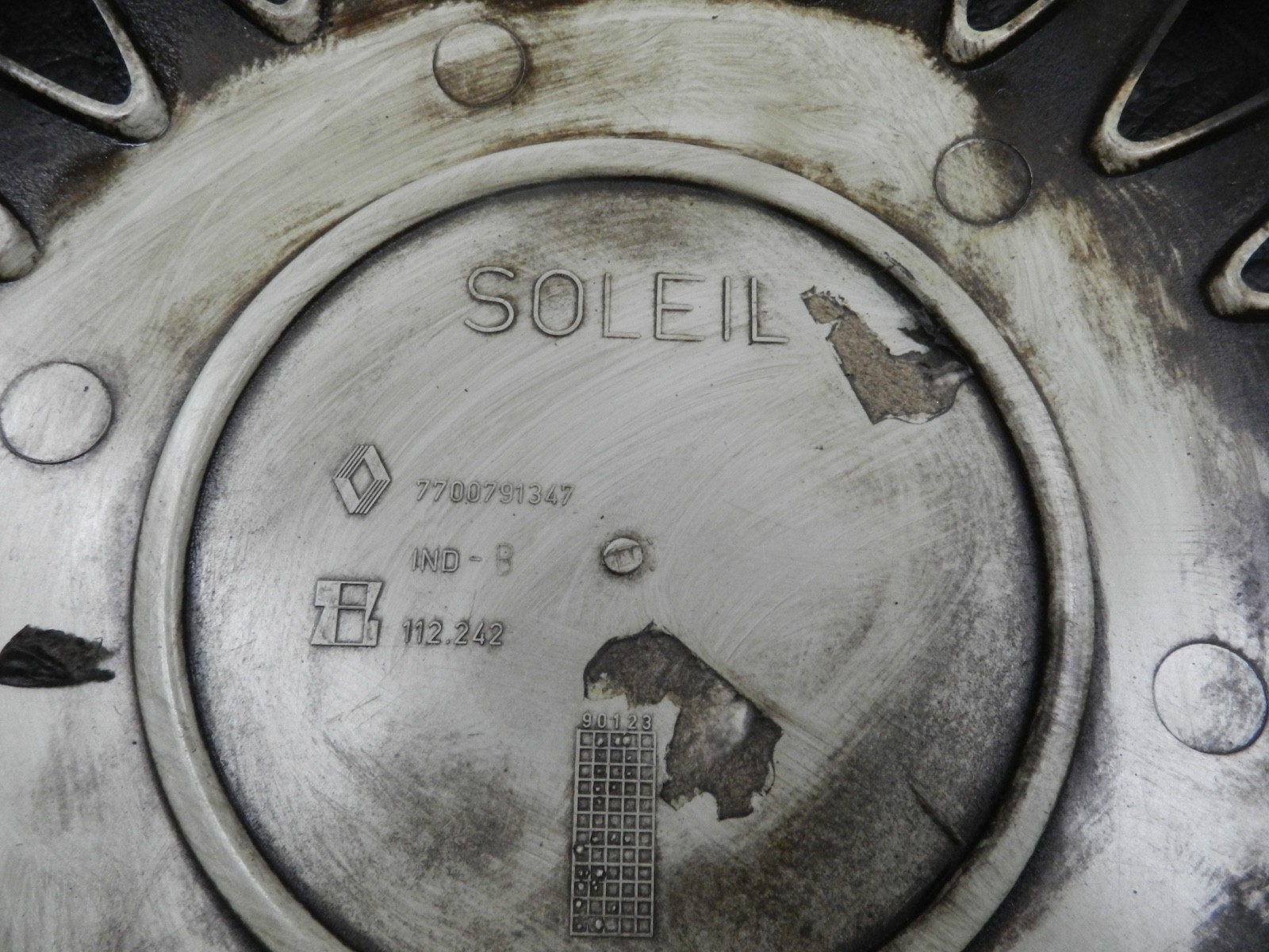 181. RENAULT 5 R5 NOT RS TURBO. SOLEIL WHEEL HUB CAP COVER 7700791347 SCUFFED - Image 12