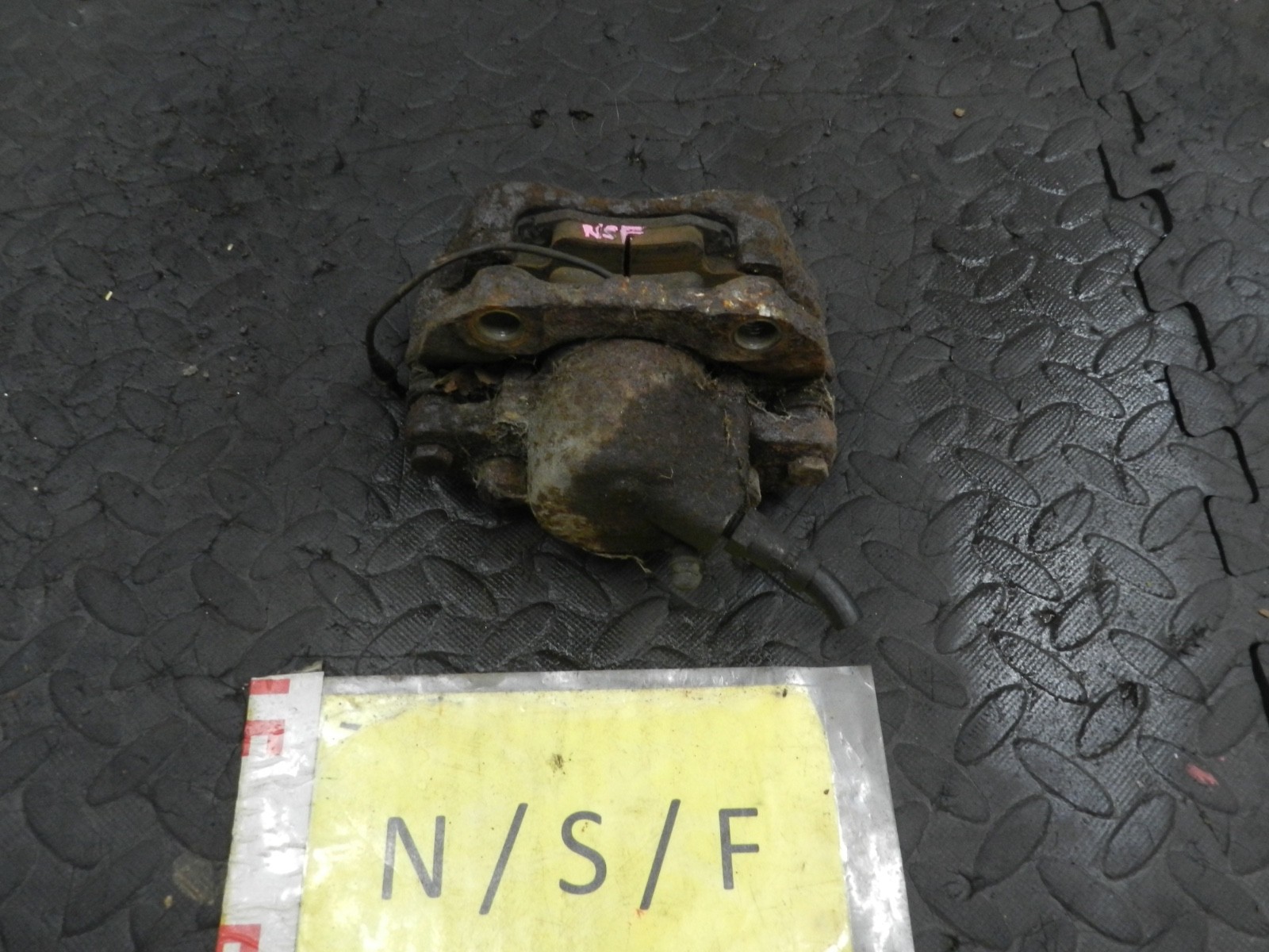 181. RENAULT 5 R5 NOT RS TURBO. PASSENGER SIDE FRONT BRAKE CALIPER + CARRIER