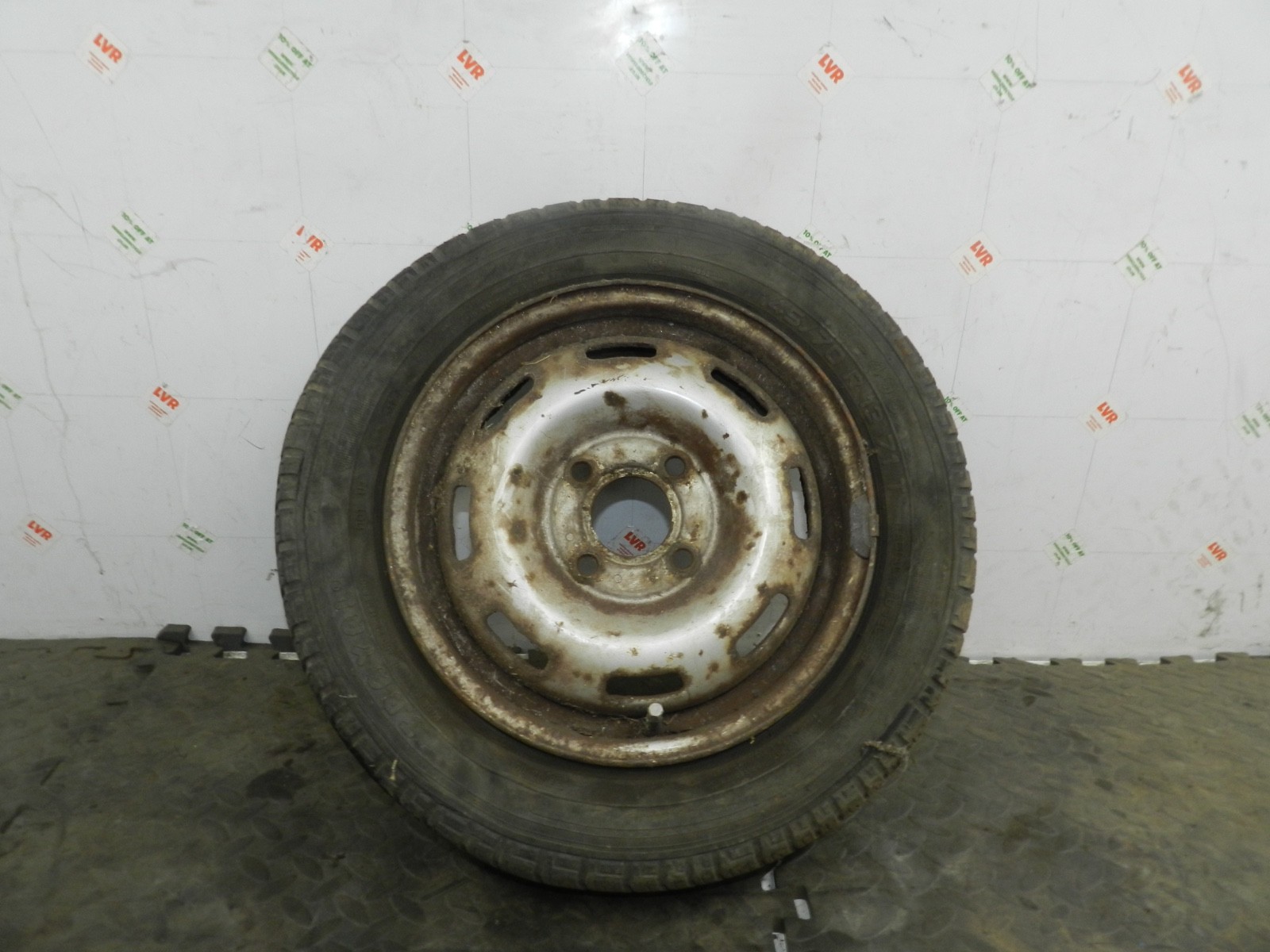 181. RENAULT 5 R5 NOT RS TURBO. STEEL WHEEL WITH TYRE