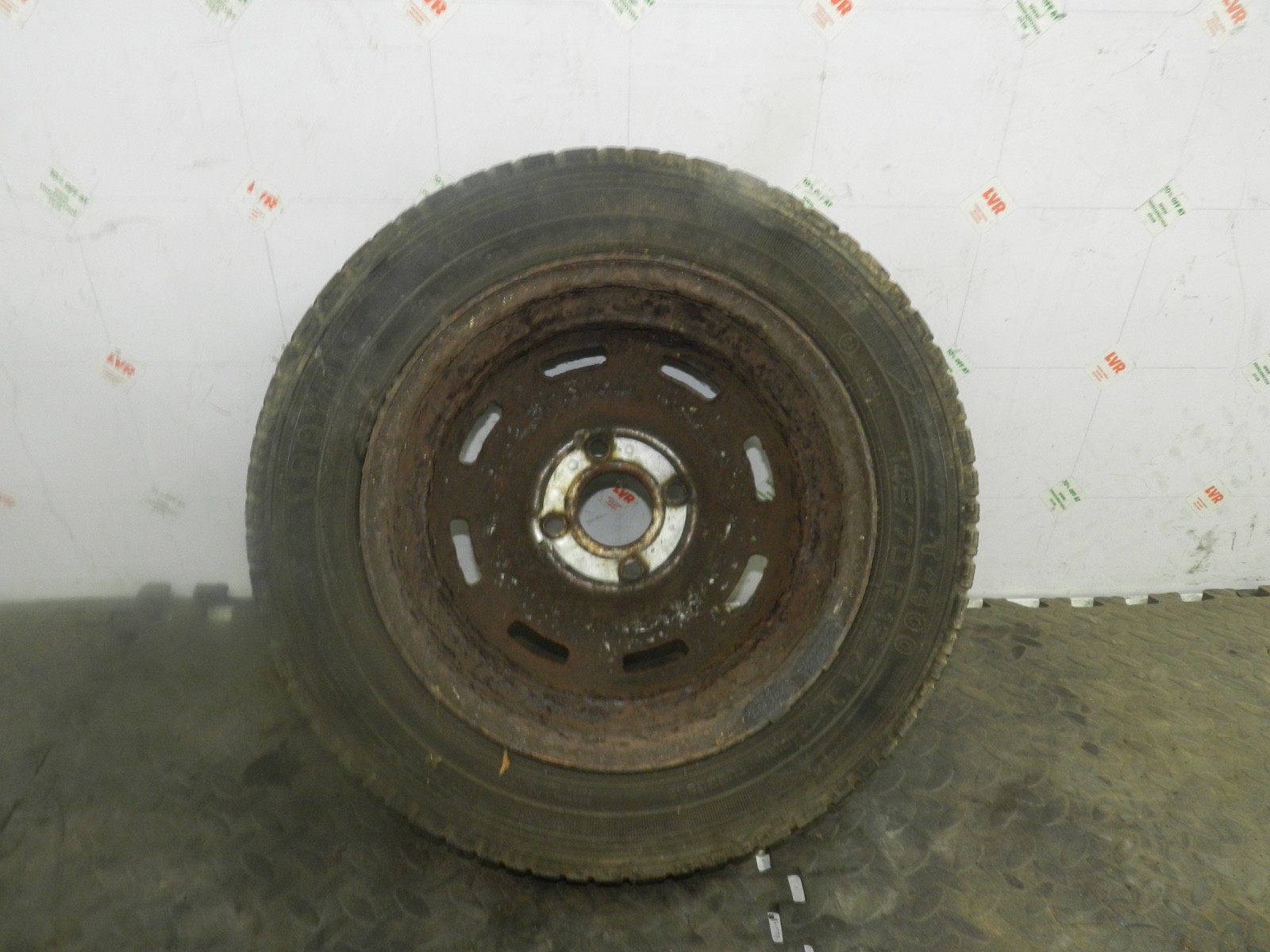 181. RENAULT 5 R5 NOT RS TURBO. STEEL WHEEL WITH TYRE - Image 2