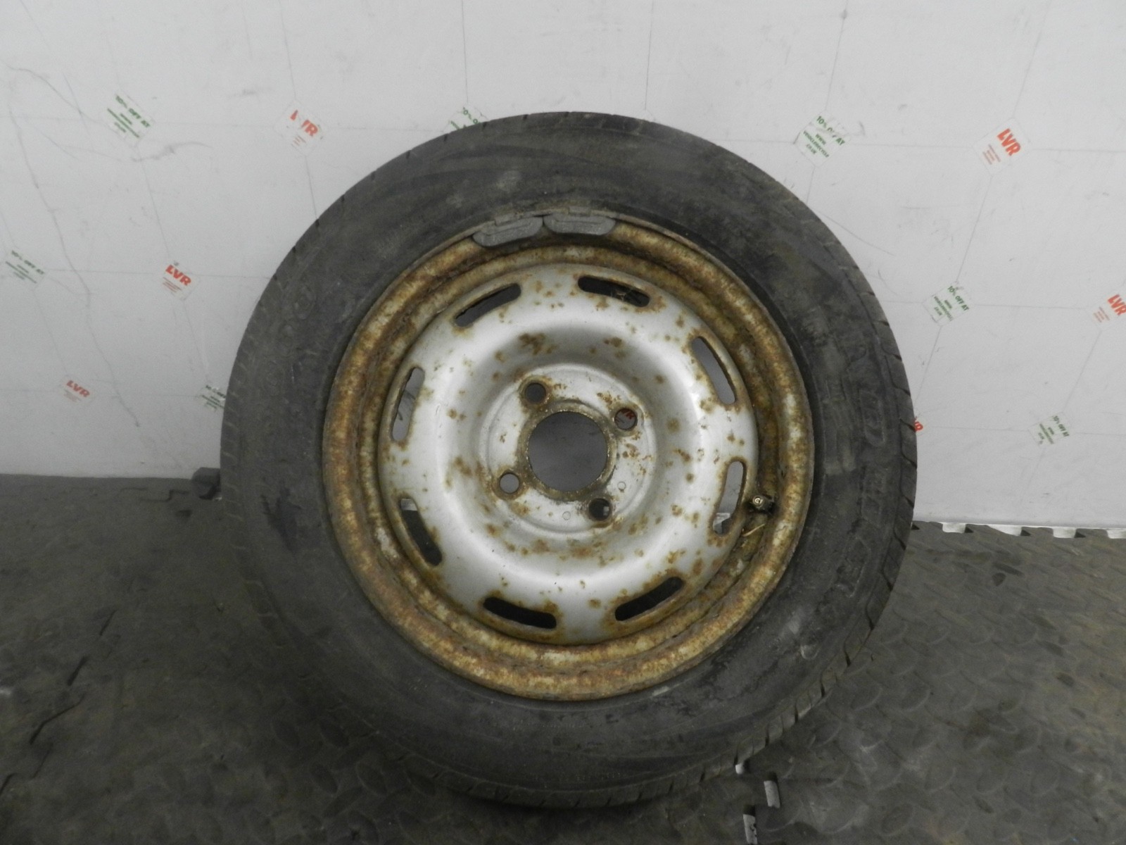 181. RENAULT 5 R5 NOT RS TURBO. STEEL WHEEL WITH TYRE