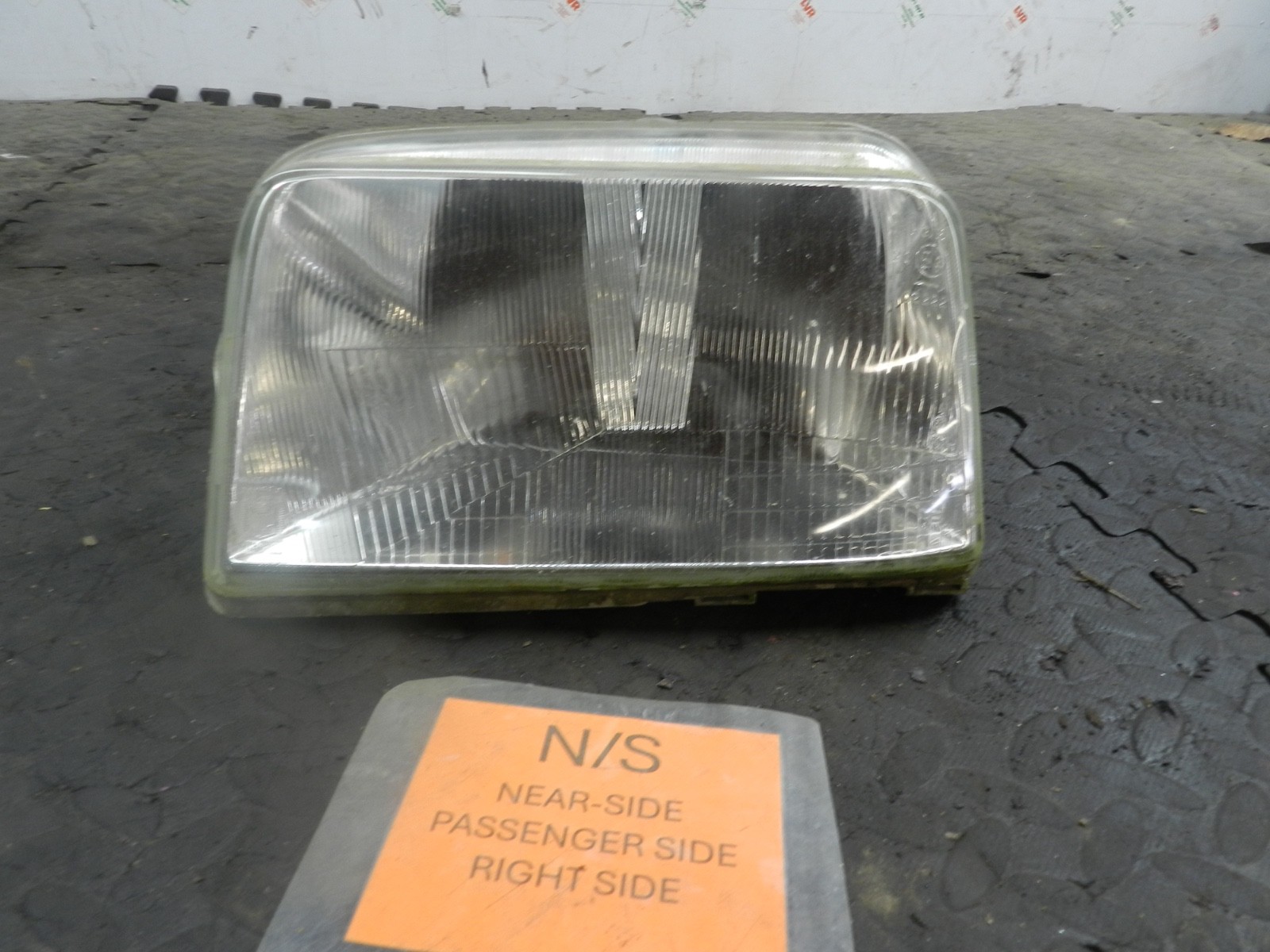181. RENAULT 5 R5 NOT RS TURBO. PASSENGER SIDE HEAD LIGHT