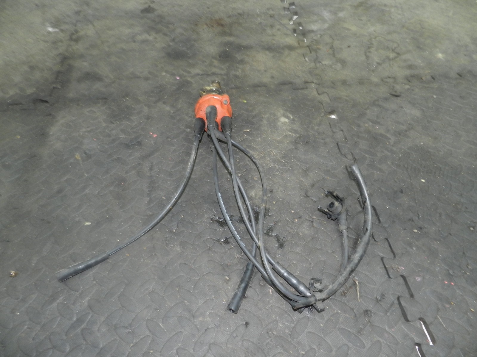 181. RENAULT 5 R5 NOT RS TURBO. DISTRIBUTER WITH CAP AND HT LEADS - Image 3