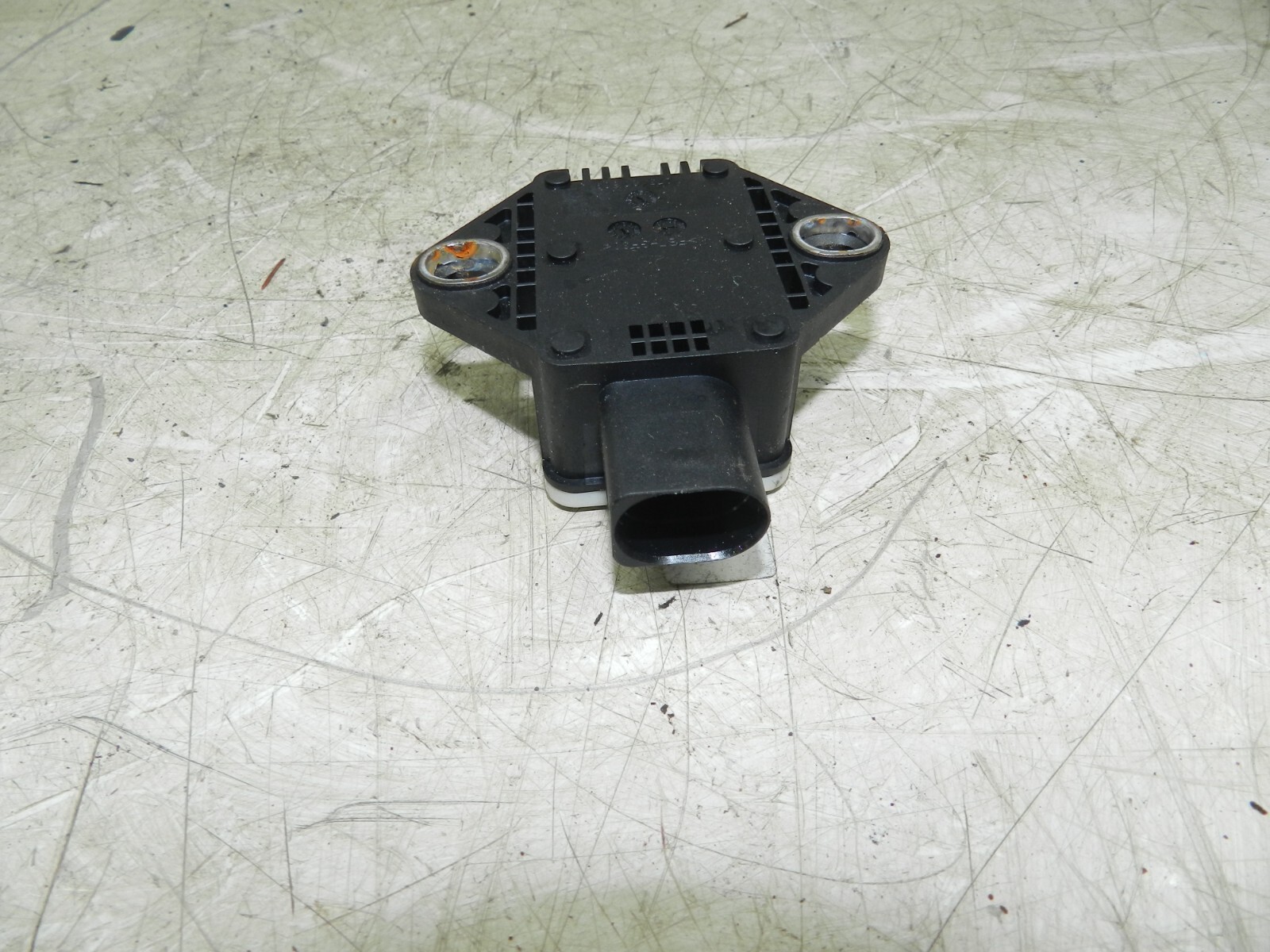(121) 2007 AUDI A4 SALOON B7. 8EO907637B YAW RATE SENSOR - Image 3