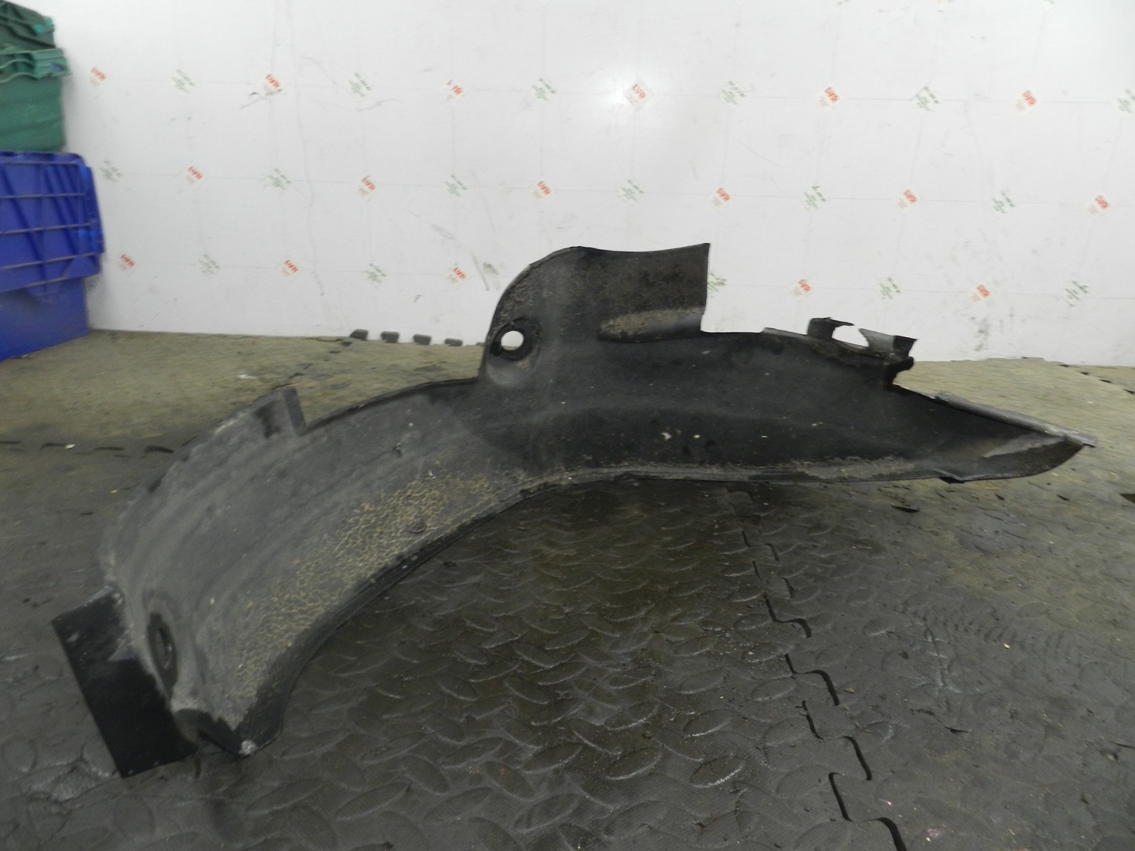 181. RENAULT 5 R5 NOT RS TURBO. DRIVER SIDE FRONT WHEEL ARCH LINER - Image 5