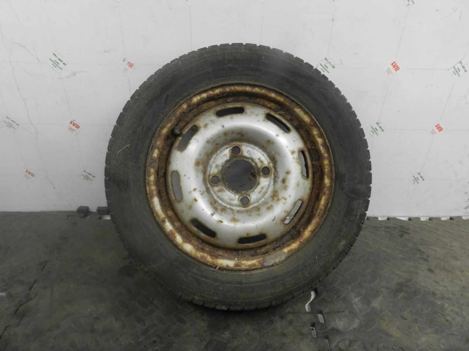 181. RENAULT 5 R5 NOT RS TURBO. STEEL WHEEL WITH TYRE