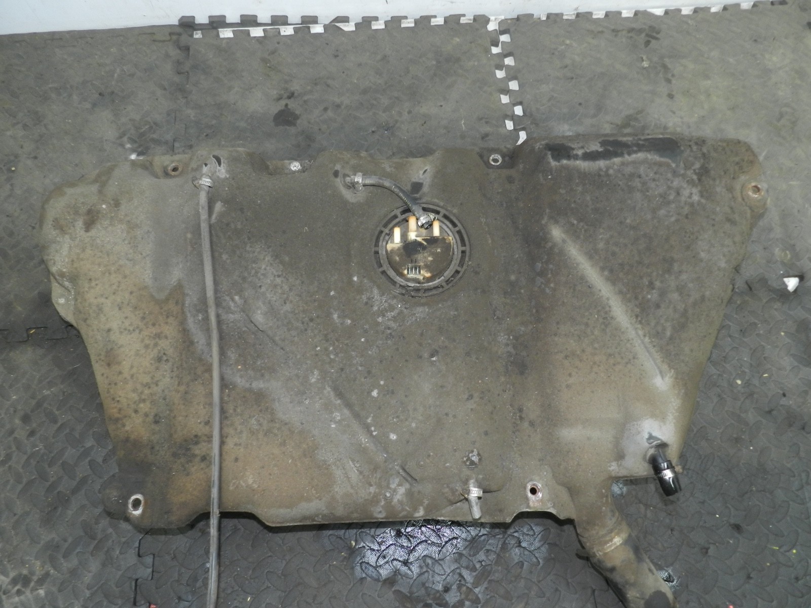 181. RENAULT 5 R5 NOT RS TURBO. PETROL FUEL TANK WITH PUMP 7700759862 - Image 6