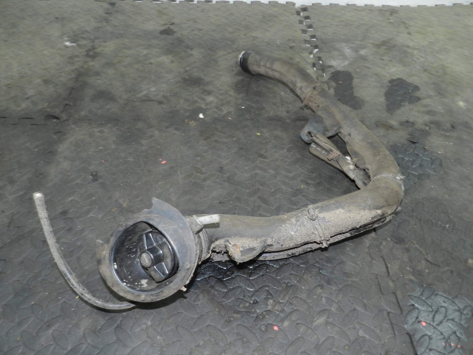 181. RENAULT 5 R5 NOT RS TURBO. PETROL FUEL FILL UP PIPE NO CAP INCLUDED