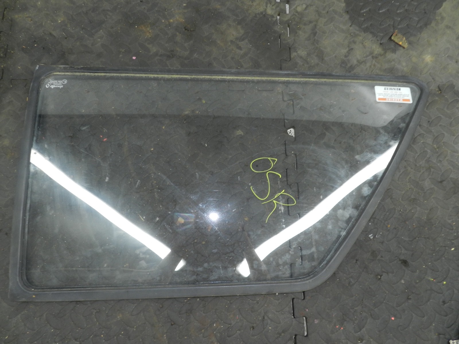 181. RENAULT 5 R5 NOT RS TURBO. DRIVER SIDE REAR QUARTER WINDOW GLASS - Image 2