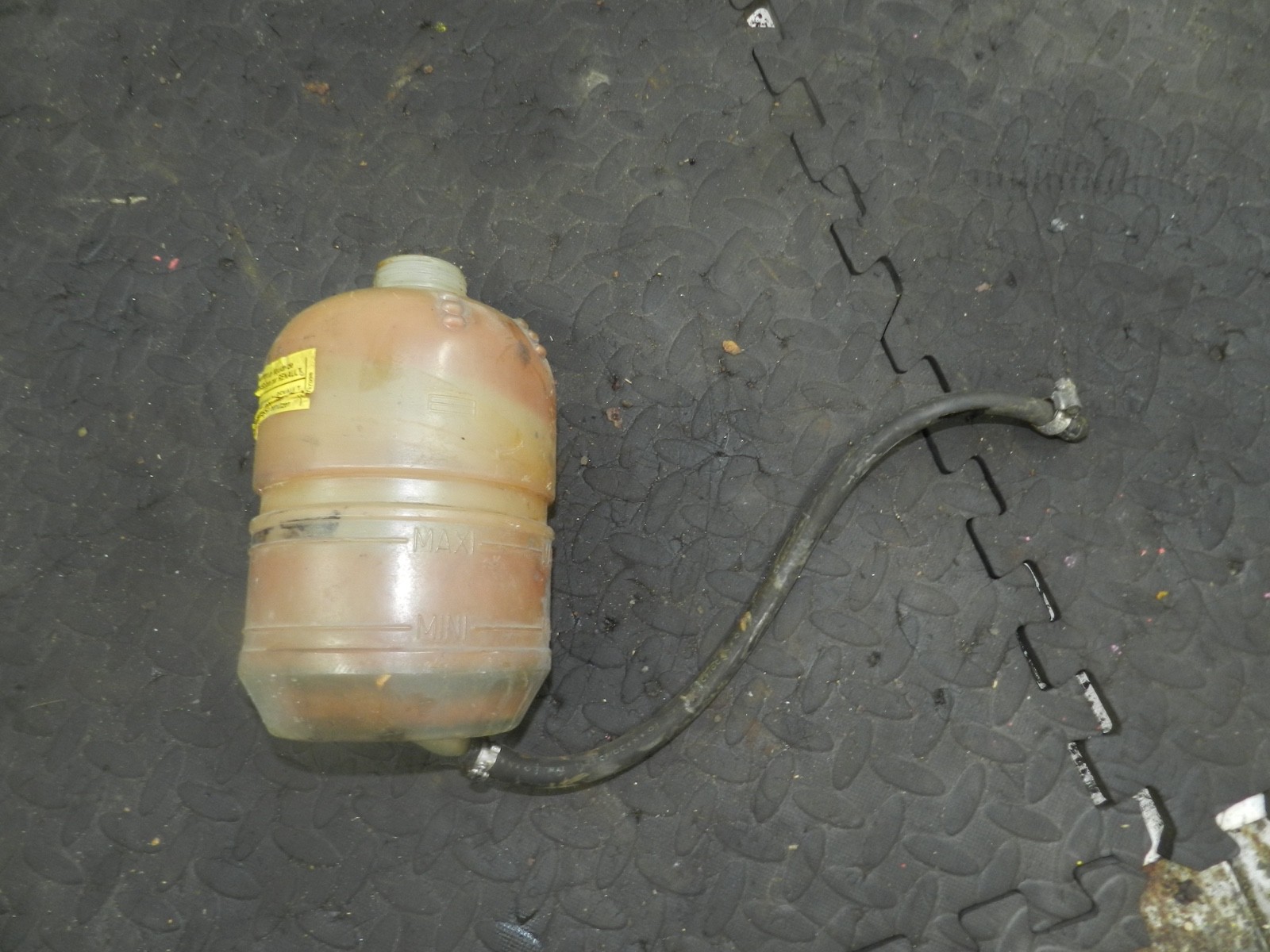 181. RENAULT 5 R5 NOT RS TURBO. COOLANT BOTTLE TANK RESERVOIR - Image 2