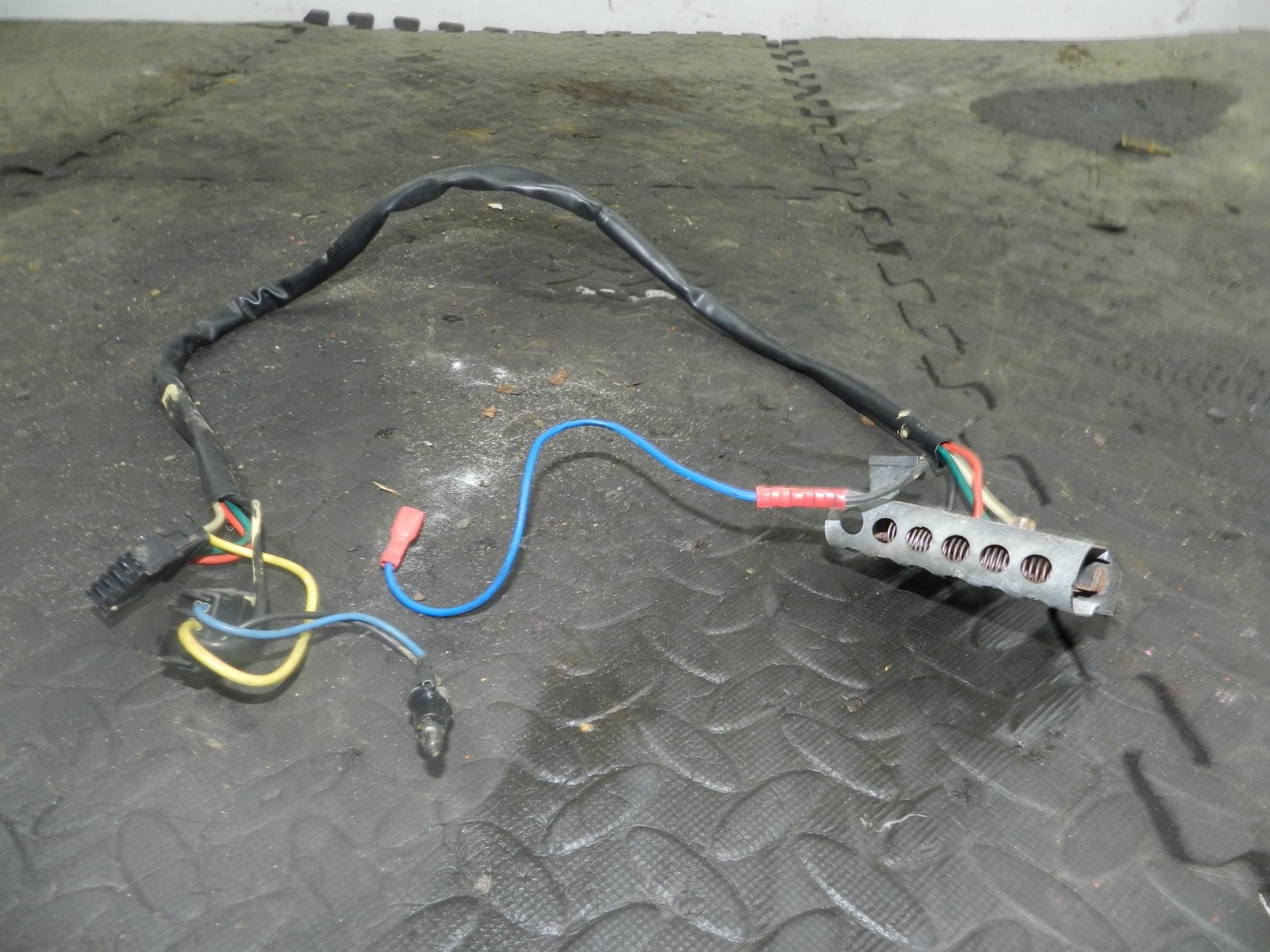 181. RENAULT 5 R5 NOT RS TURBO. HEATER RESISTOR AND WIRING LOOM - Image 3