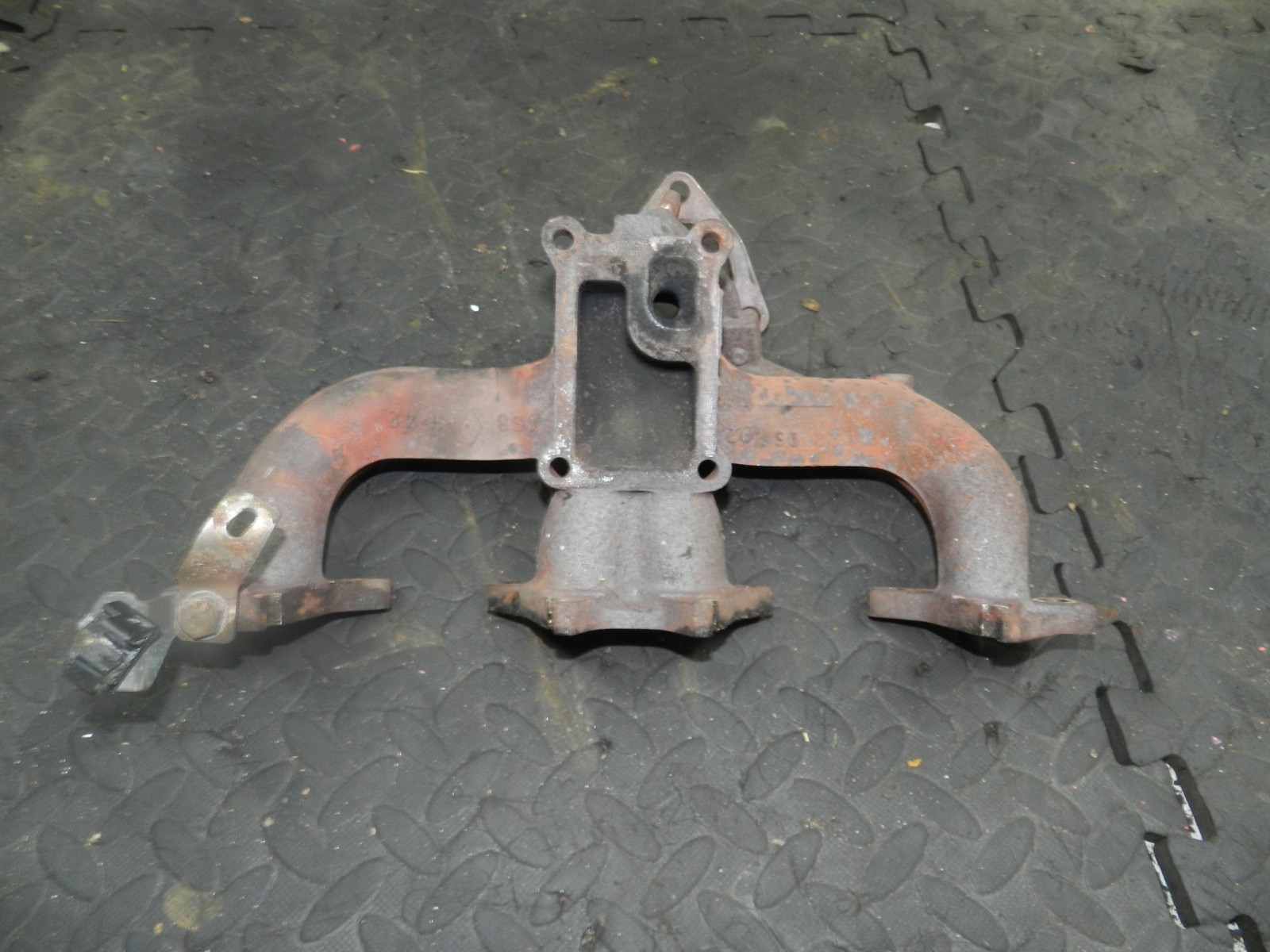 181. RENAULT 5 R5 NOT RS TURBO. EXHAUST MANIFOLD
