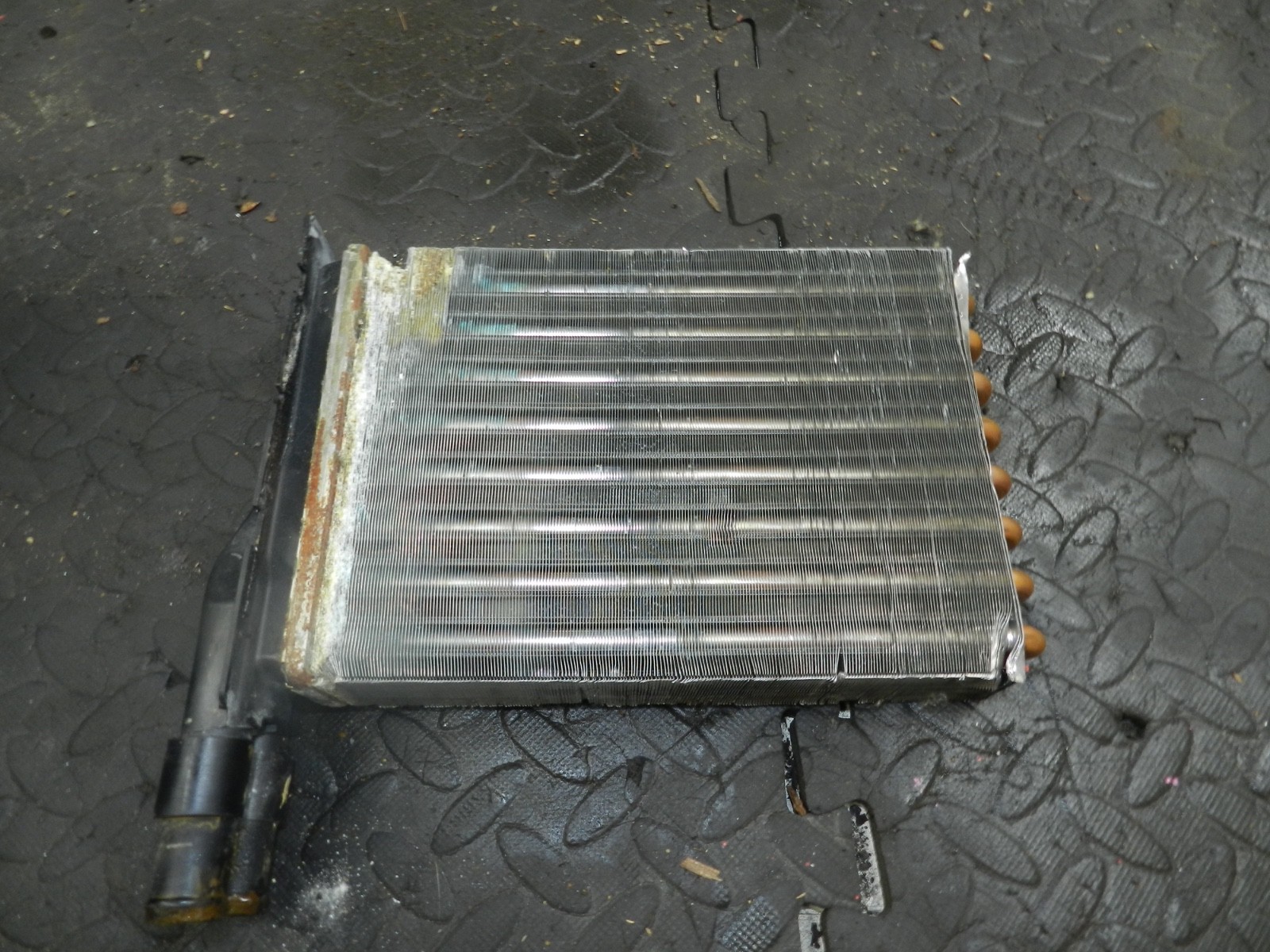 181. RENAULT 5 R5 NOT RS TURBO. HEATER MATRIX CORE RADIATOR