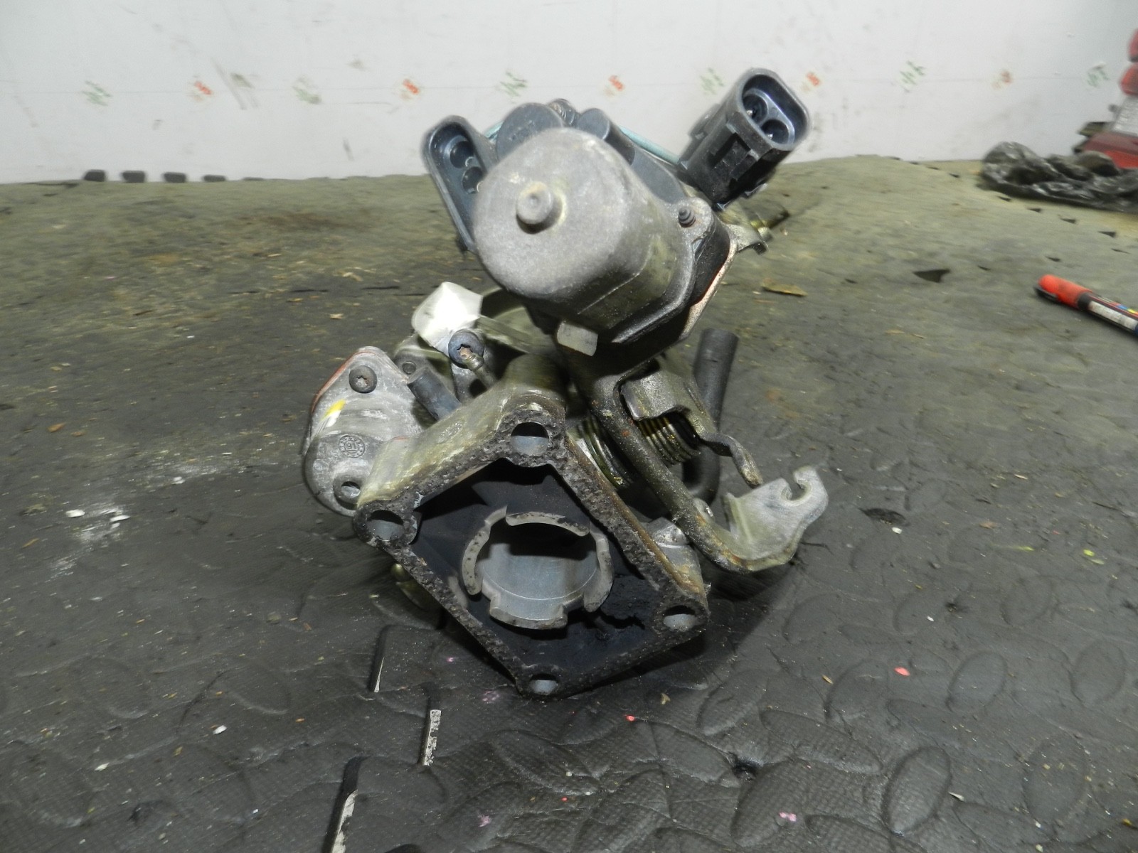 181. RENAULT 5 R5 NOT RS TURBO. CARBURETTOR THROTTLE BODY VALVE 7700732104 - Image 3