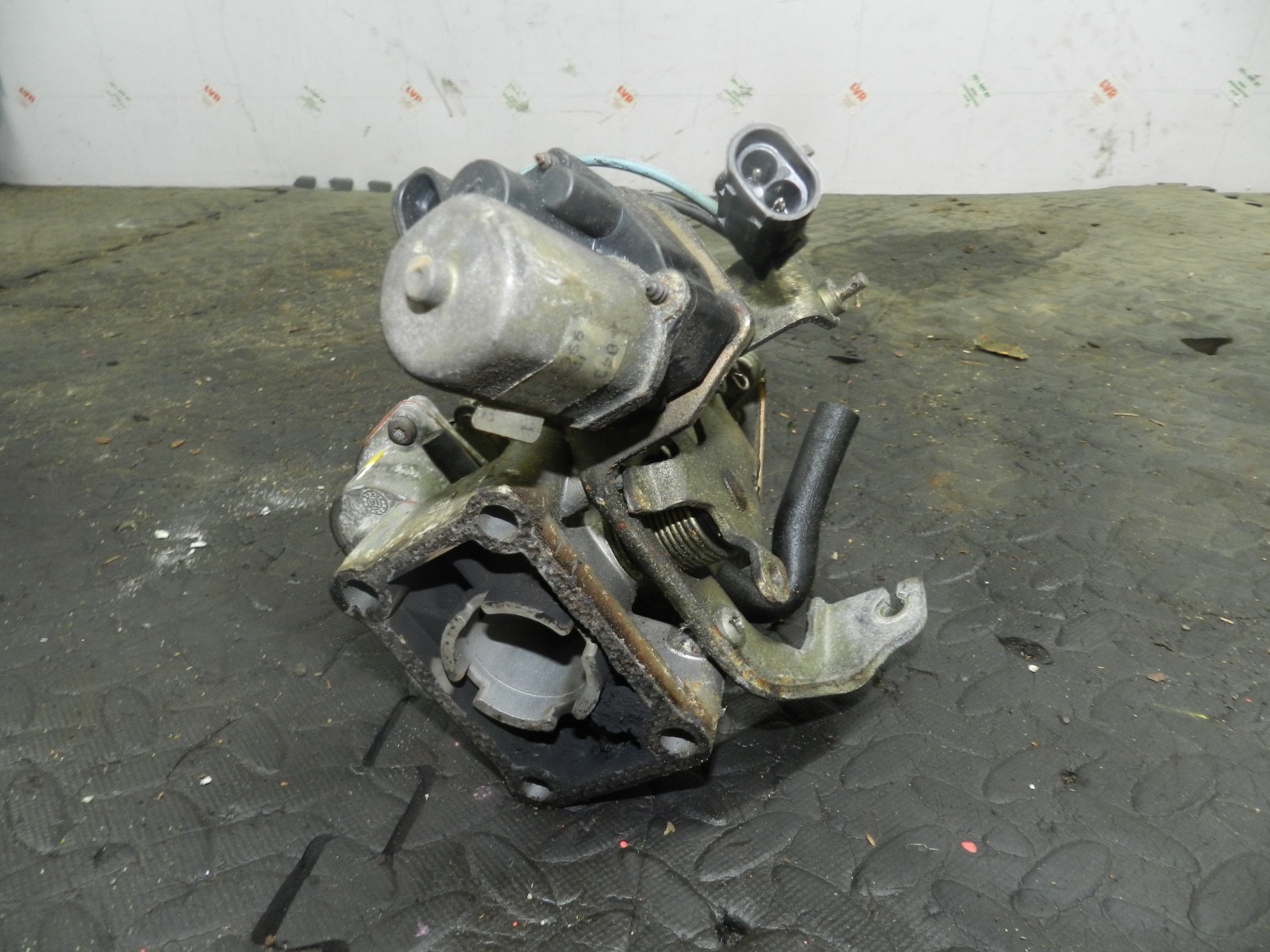 181. RENAULT 5 R5 NOT RS TURBO. CARBURETTOR THROTTLE BODY VALVE 7700732104 - Image 4