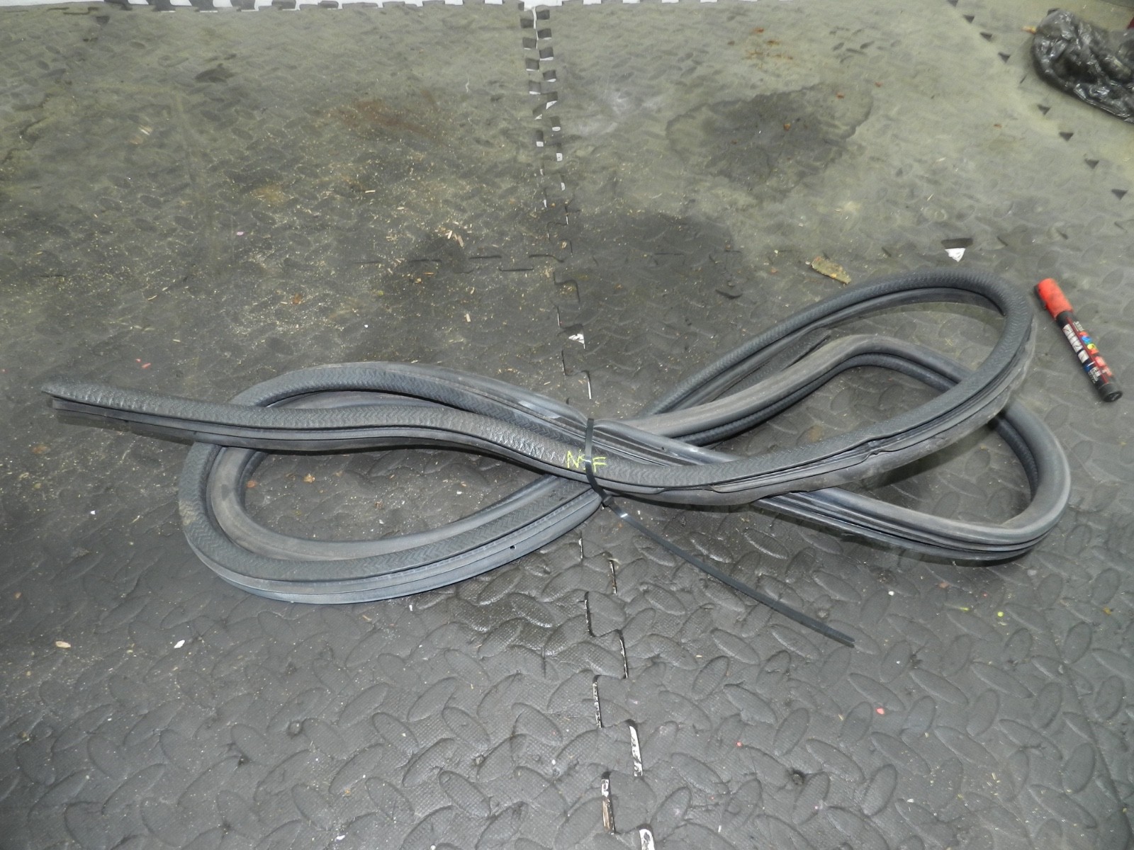 181. RENAULT 5 R5 NOT RS TURBO. PASSENGER SIDE DOOR RUBBER SEAL WEATHER STAMP - Image 3