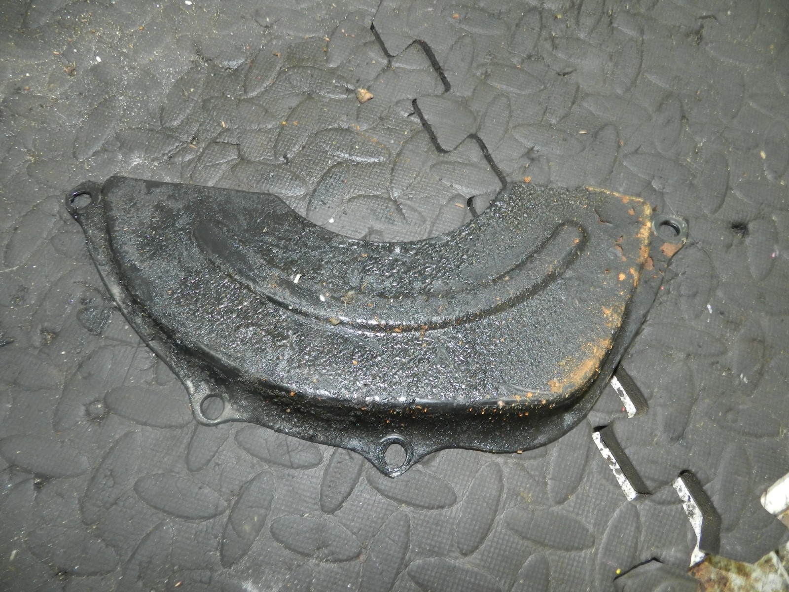 181. RENAULT 5 R5 NOT RS TURBO. FLYWHEEL COVER TRIM PLATE - Image 3
