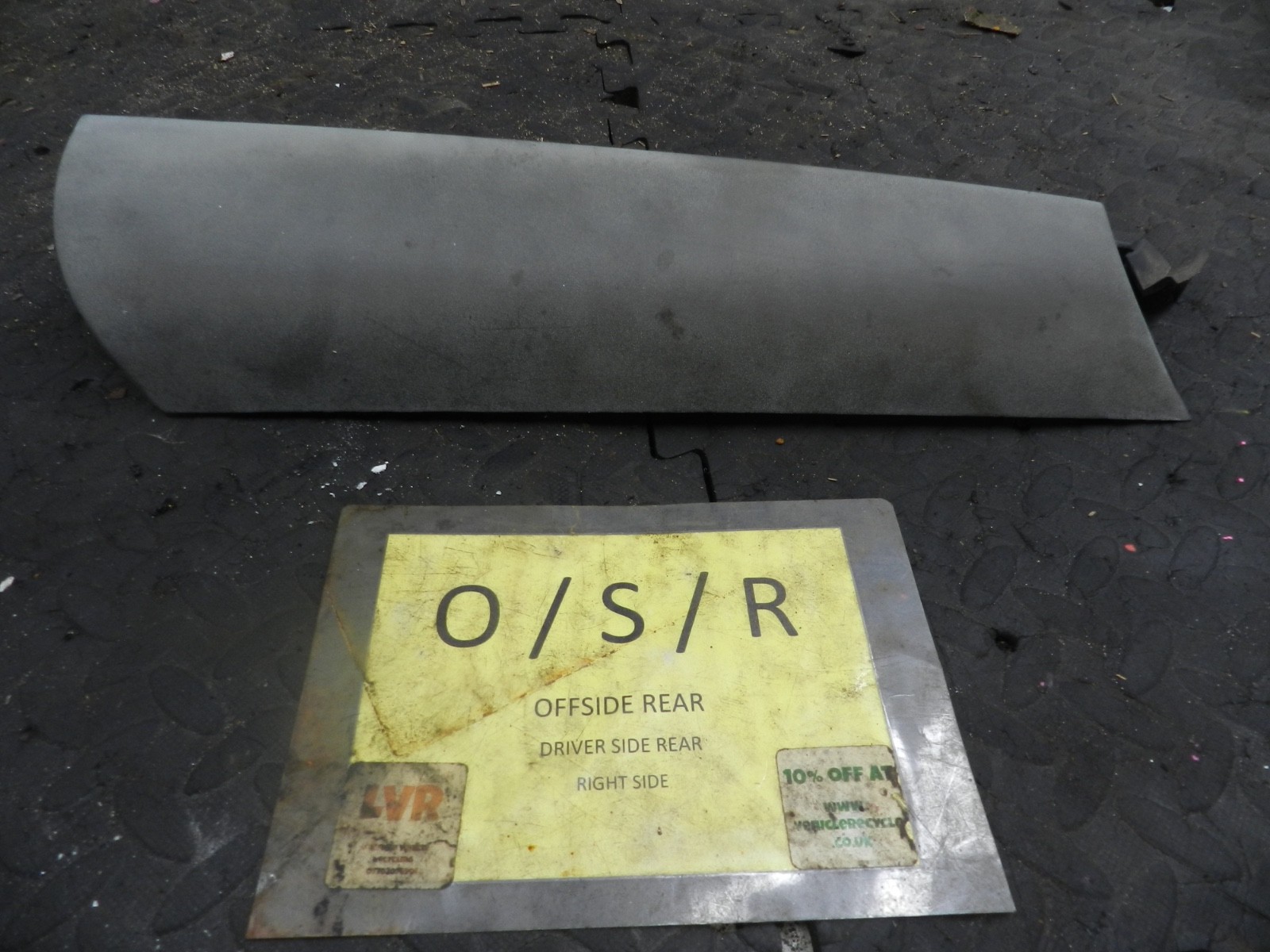 181. RENAULT 5 R5 NOT RS TURBO. DRIVER SIDE REAR PLASTIC PANEL LIGHT COVER PANEL