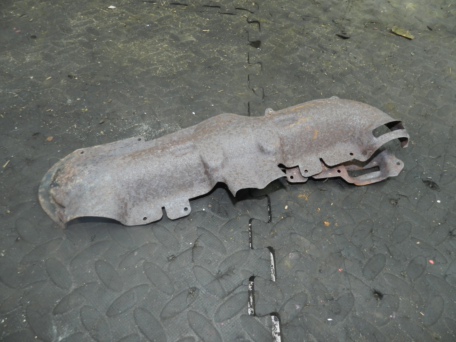 181. RENAULT 5 R5 NOT RS TURBO. EXHAUST HEAT SHIELD