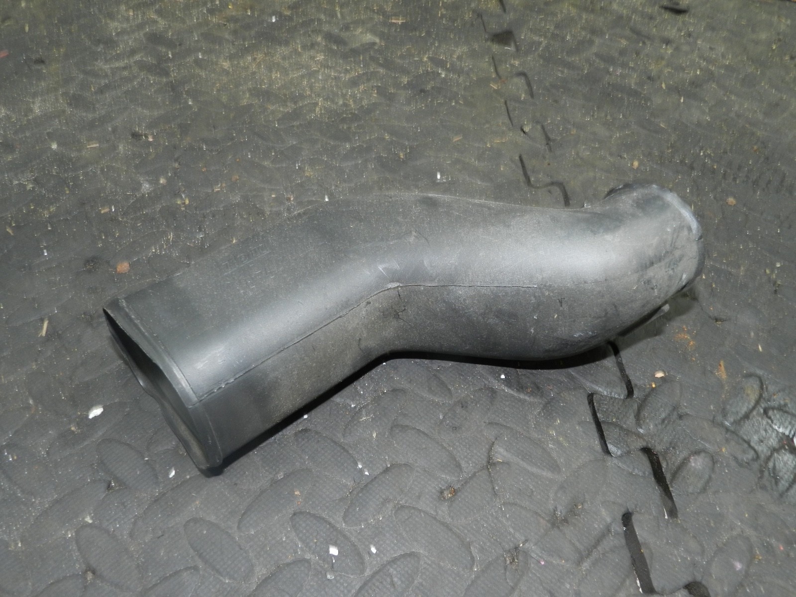 181. RENAULT 5 R5 NOT RS TURBO. AIR DUCT HEATER BLOWER - Image 2